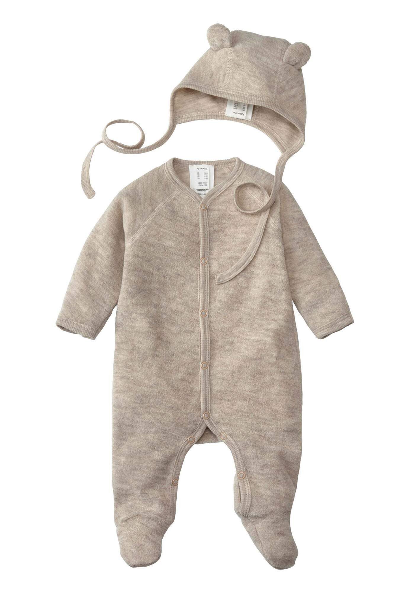 Hessnatur Erstausstattungspaket aus reiner Bio-Merinowolle (Set, 2-tlg., Overall und Häubchen)