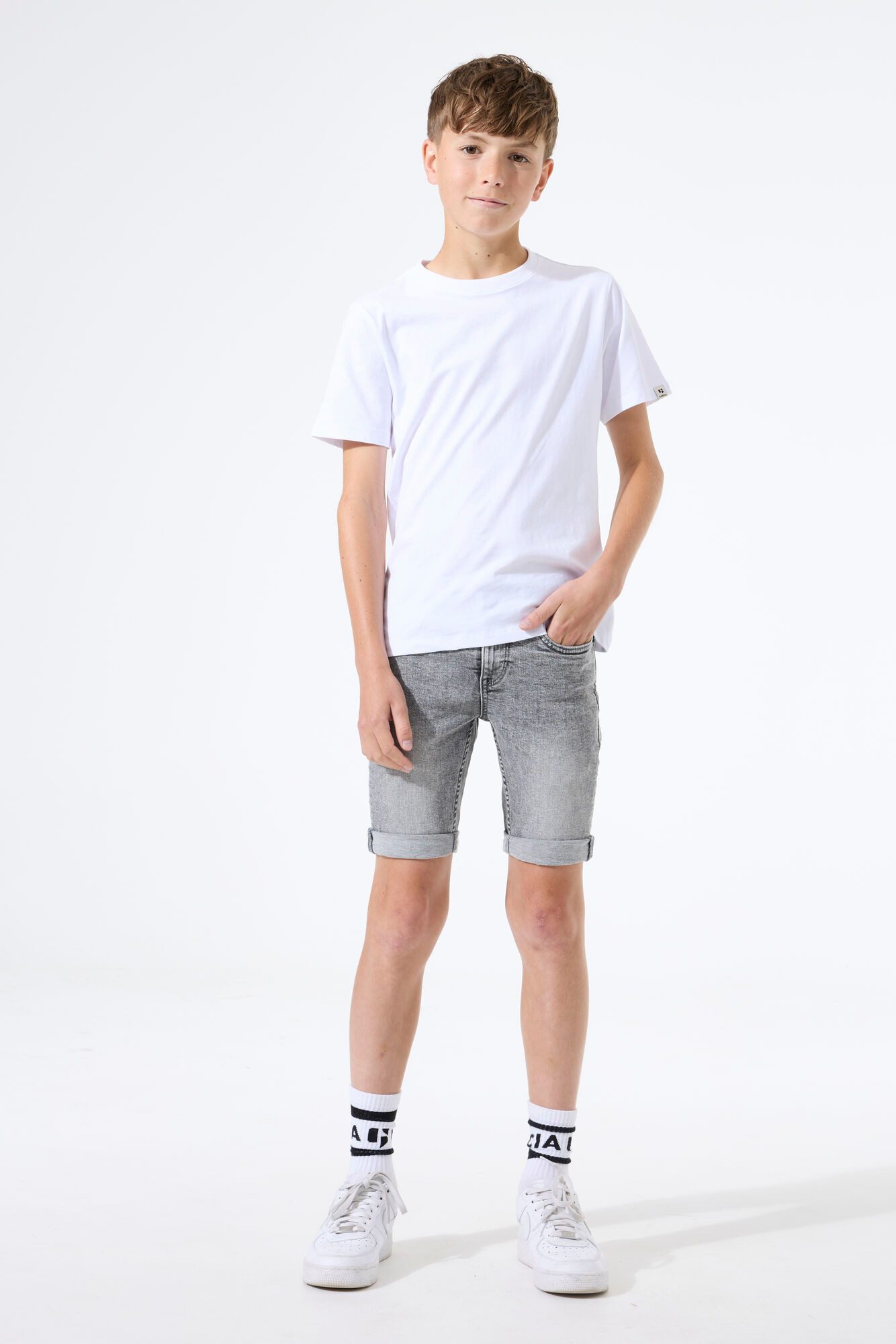 Garcia Jeansshorts Tavio mit Used-Effekten