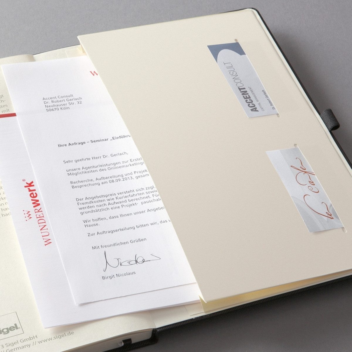 Notizbuch Notizbuch Conceptum Pure A4+ hardcover 97 Blatt kariert schwarz Packun