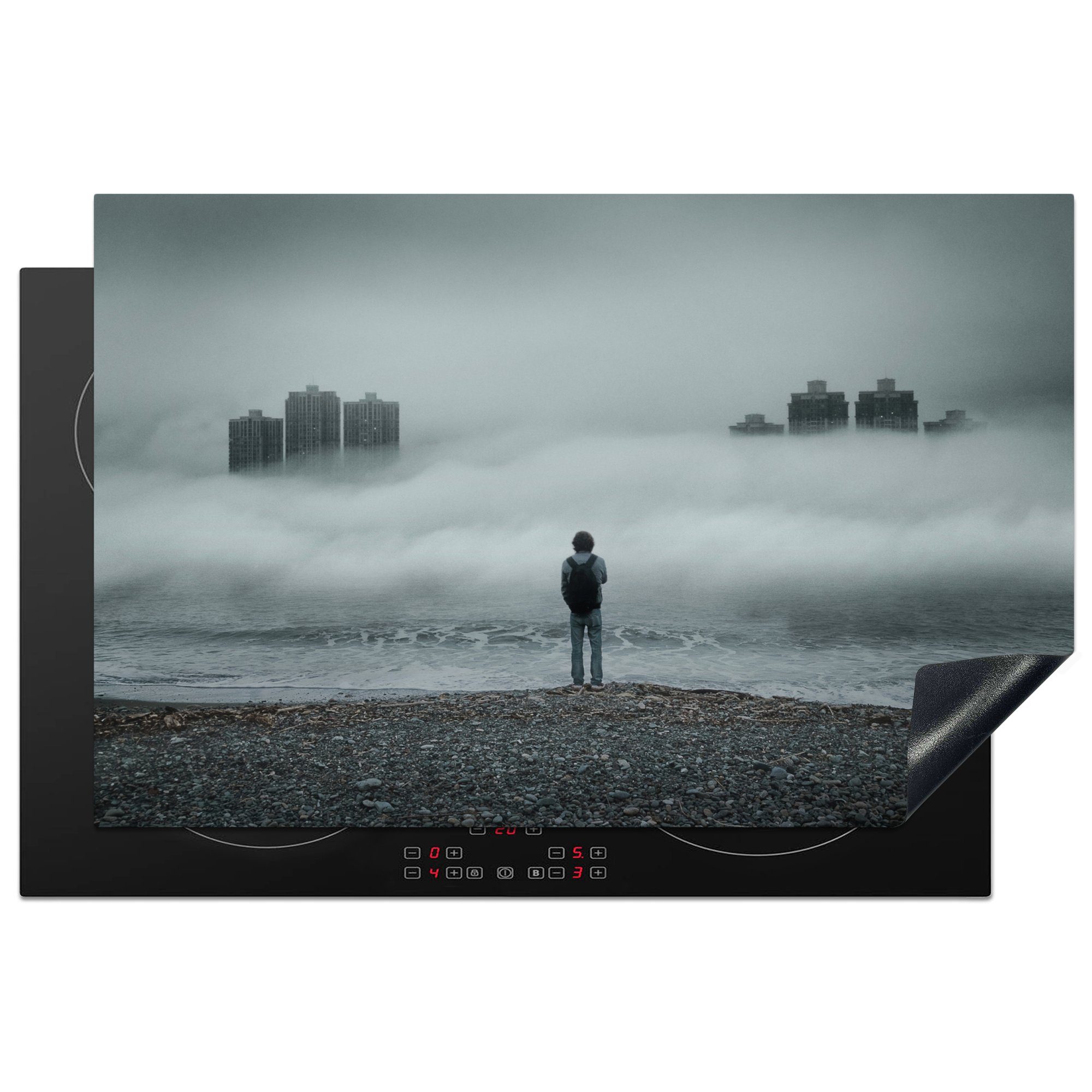 MuchoWow Herdblende-/Abdeckplatte Junge steht am Strand im Nebel, Vinyl, (1 tlg), 81x52 cm, Induktionskochfeld Schutz für die küche, Ceranfeldabdeckung