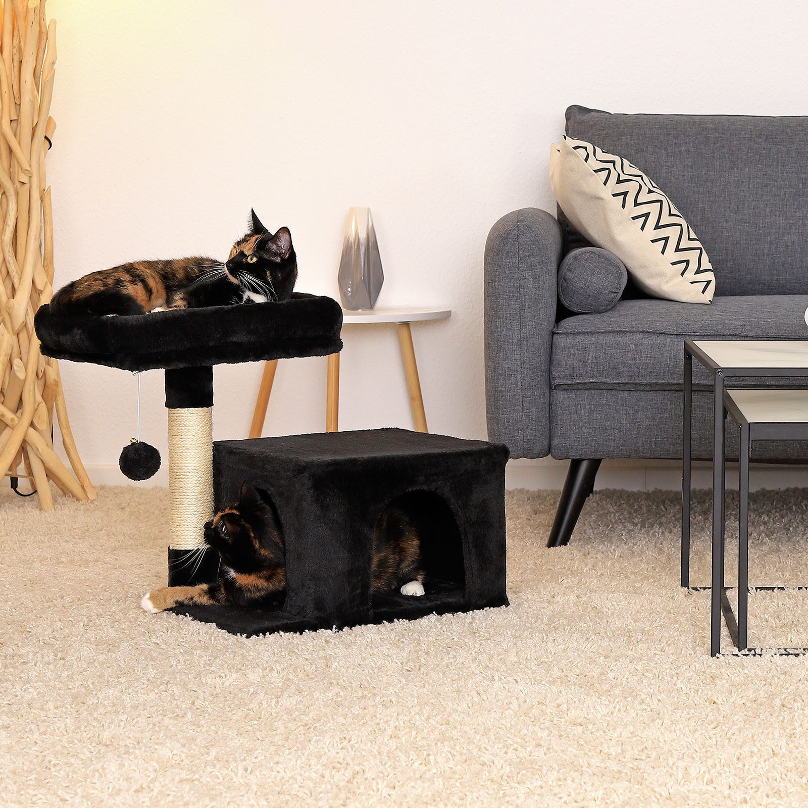 lionto Kratzbaum platzsparend 50 cm, für Kitten & Jungtiere, schwarz, Katzenkratzbaum mit Plüschbezug, Spielball & Sisalstange
