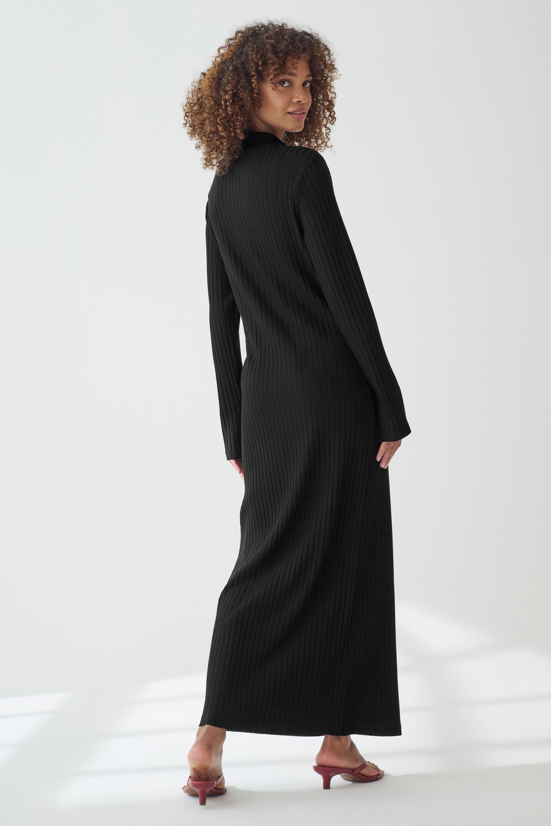 Next Maxikleid Langärmeliges Maxikleid mit Kragendetail günstig online kaufen