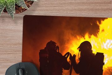 MuchoWow Gaming Mauspad Silhouetten von Feuerwehrleuten (1-St), Mousepad mit Rutschfester Unterseite, Gaming, 40x40 cm, XXL, Großes