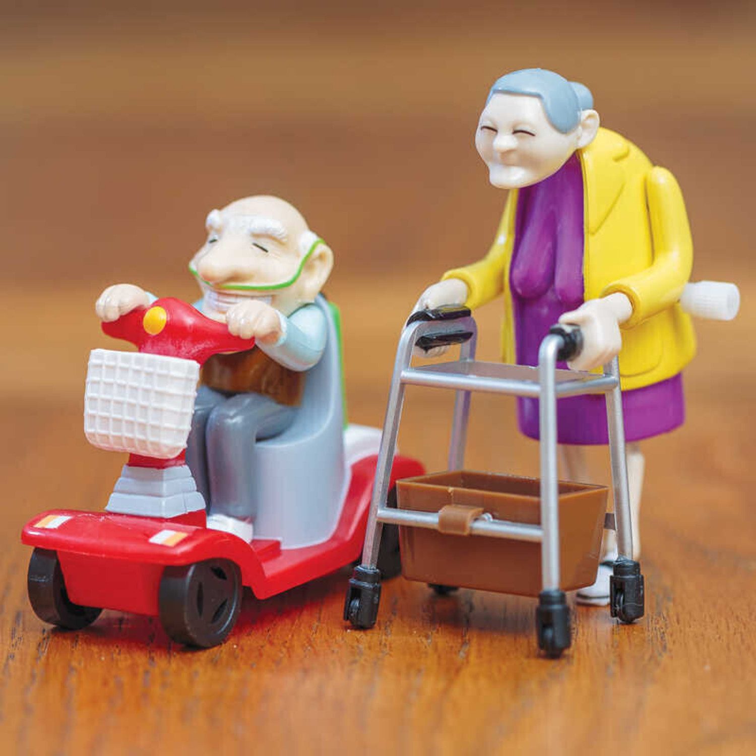 TOBAR Dekofigur Racing Granny & Speeding günstig online kaufen