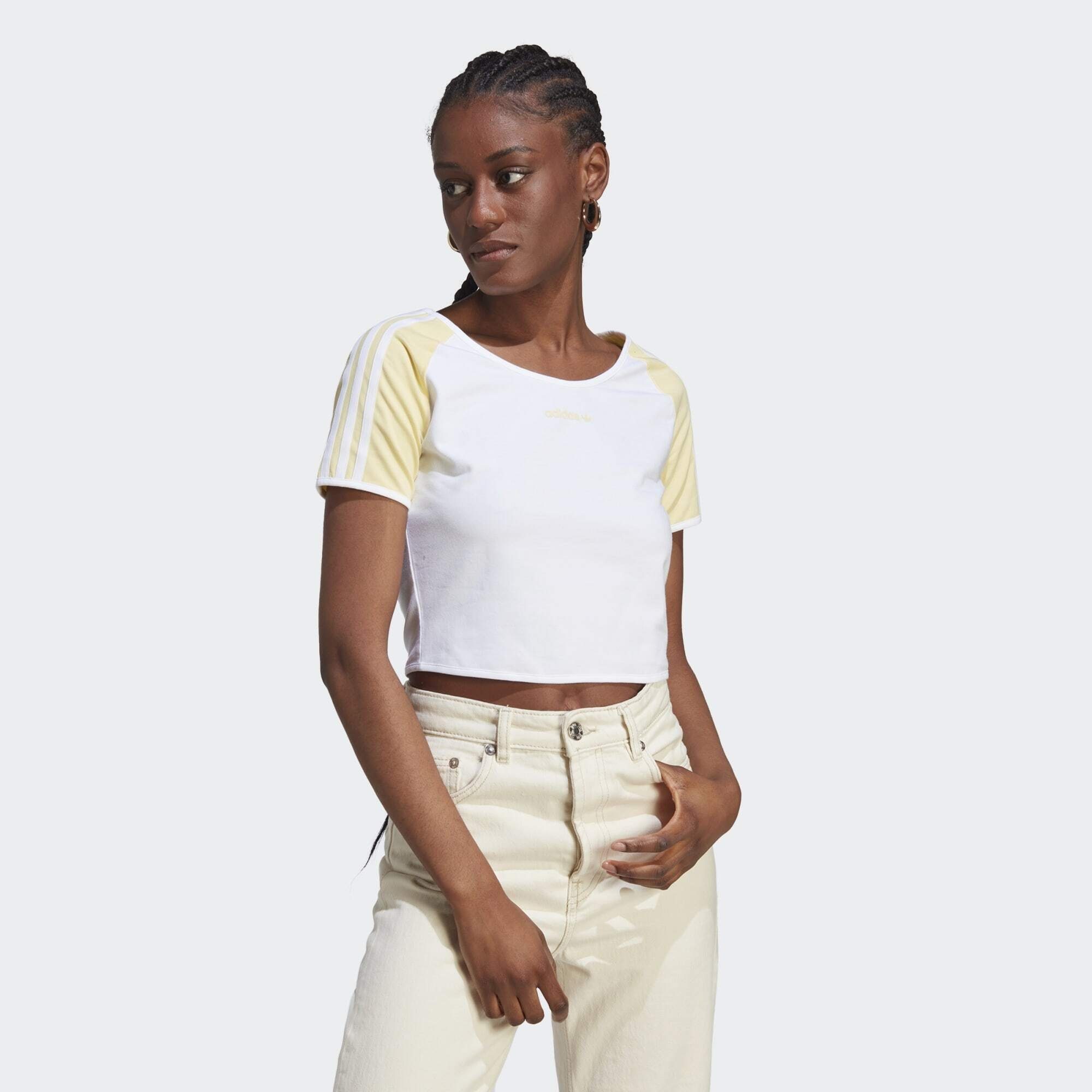adidas Originals T-Shirt ISLAND CLUB SHORT T-SHIRT White / Almost Yellow