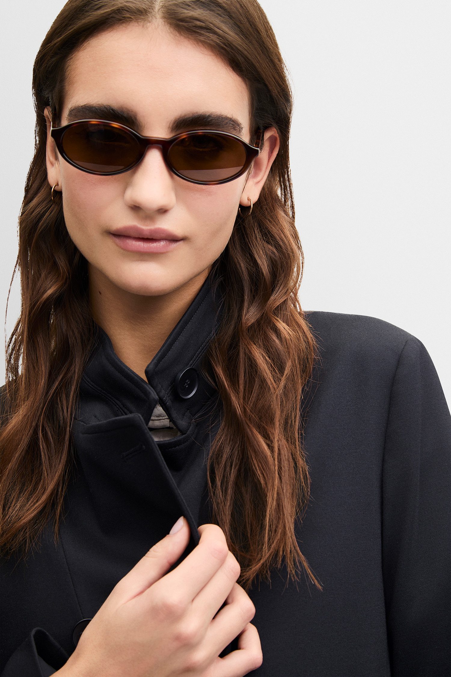 Cinque Kurzblazer CILOKO Stehkragen, taillierter Schnitt, elastischer Materialmix