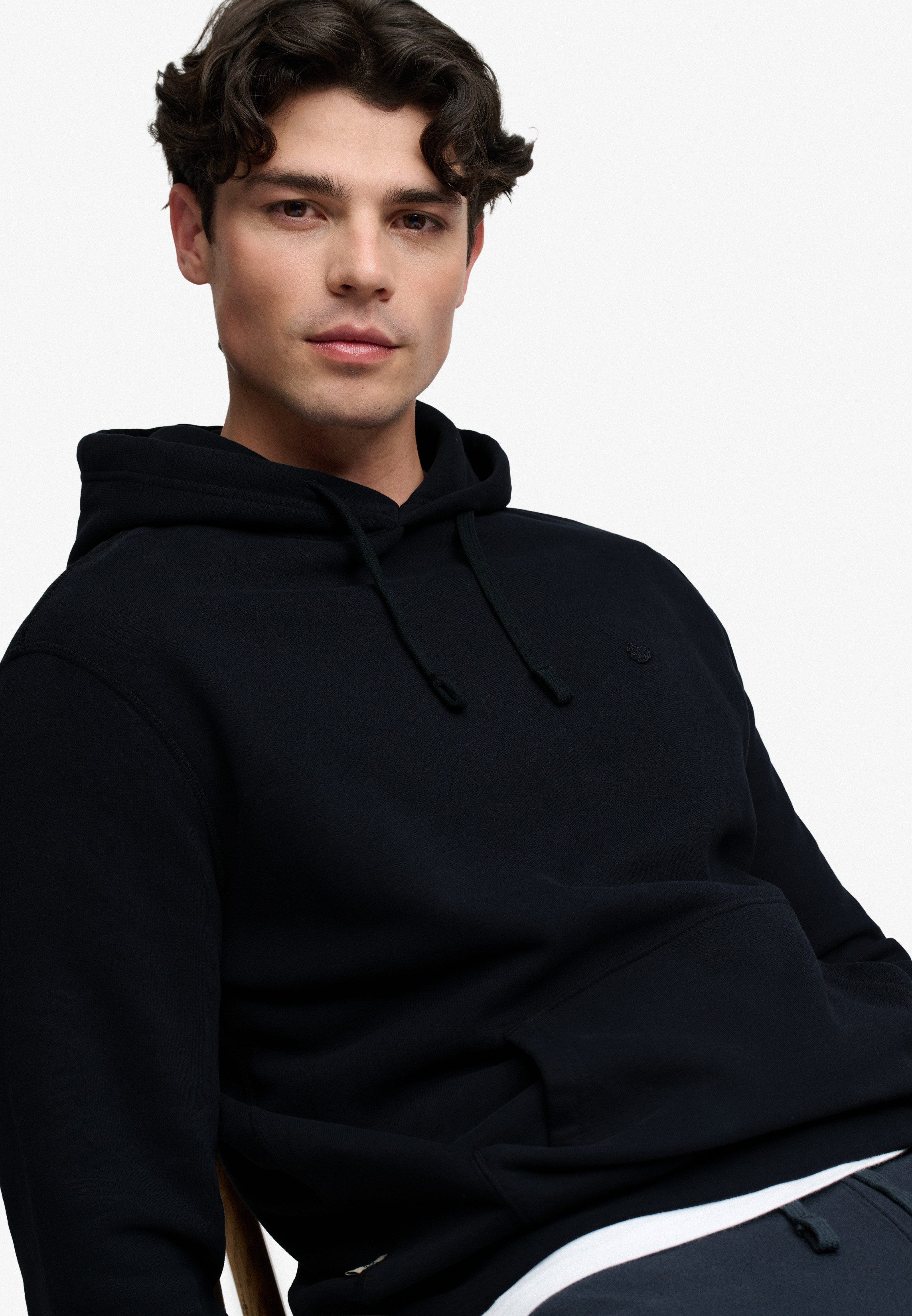 Superdry Kapuzensweatshirt ESSENTIAL SDCO LOGO HOOD Baumwollmischung, regular fit