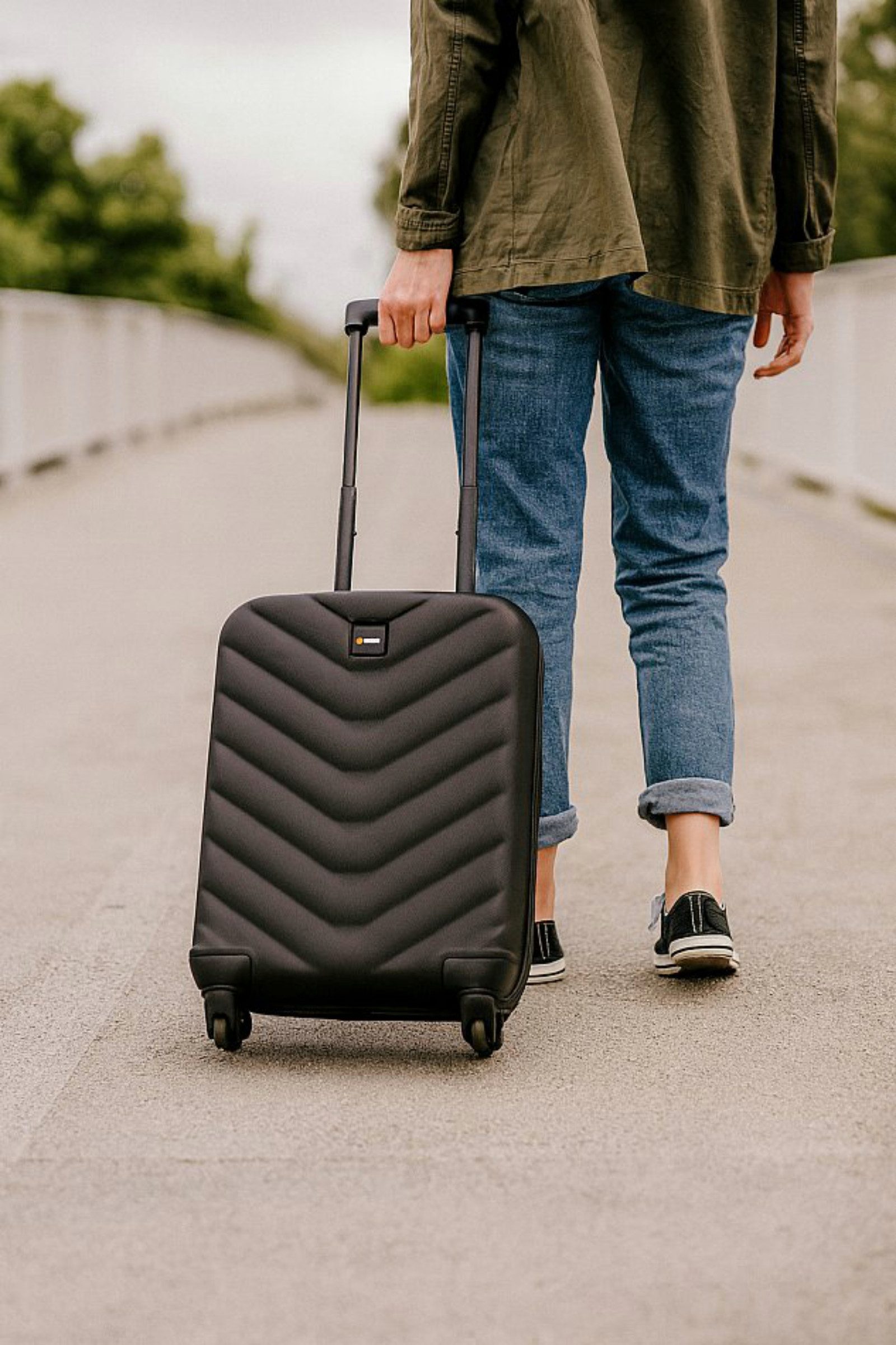 Koopman Hartschalen-Trolley Reisekoffer Reisetrolley Rollkoffer Rolltrolley 28L 53x33x20cm, Hartschale, Schwarz, Handgepäck, Teleskopgriff, Robust