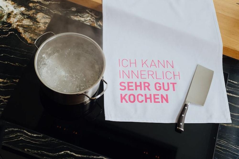 17;30 Hamburg Geschirrtuch mit Spruch "ICH KANN INNERLICH GUT KOCHEN"