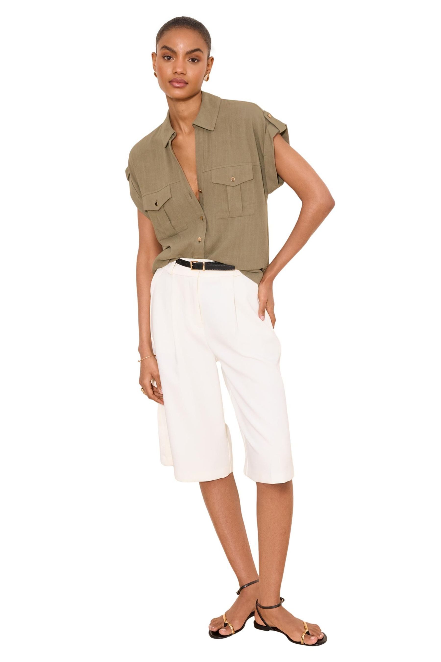 LIPSY Kurzarmhemd Lipsy Regular Fit Kurzarmhemd mit Leinenanteil (1-tlg) günstig online kaufen