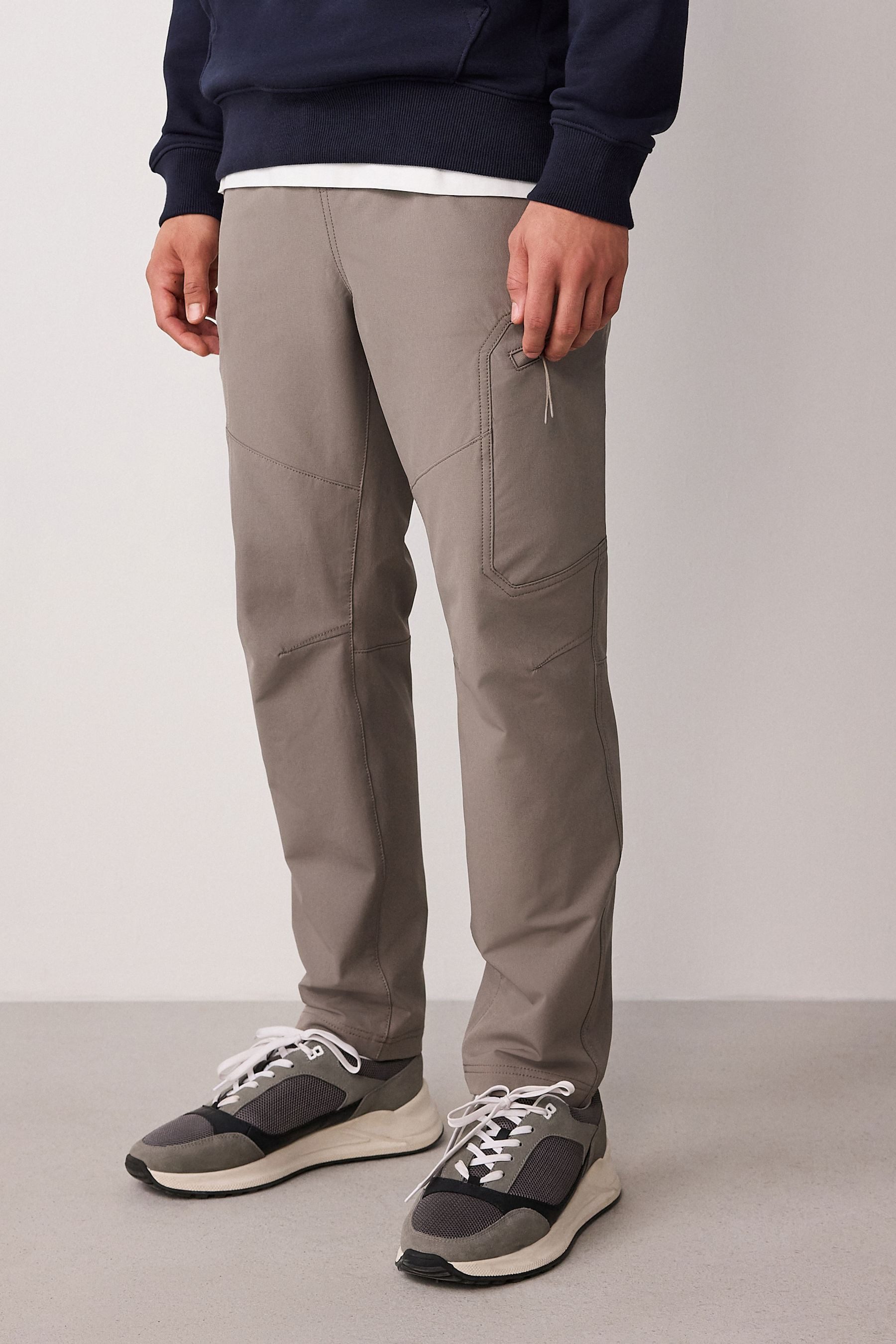 Next Cargohose Slim Fit Tech Utility-Cargohose mit Stretch (1-tlg)