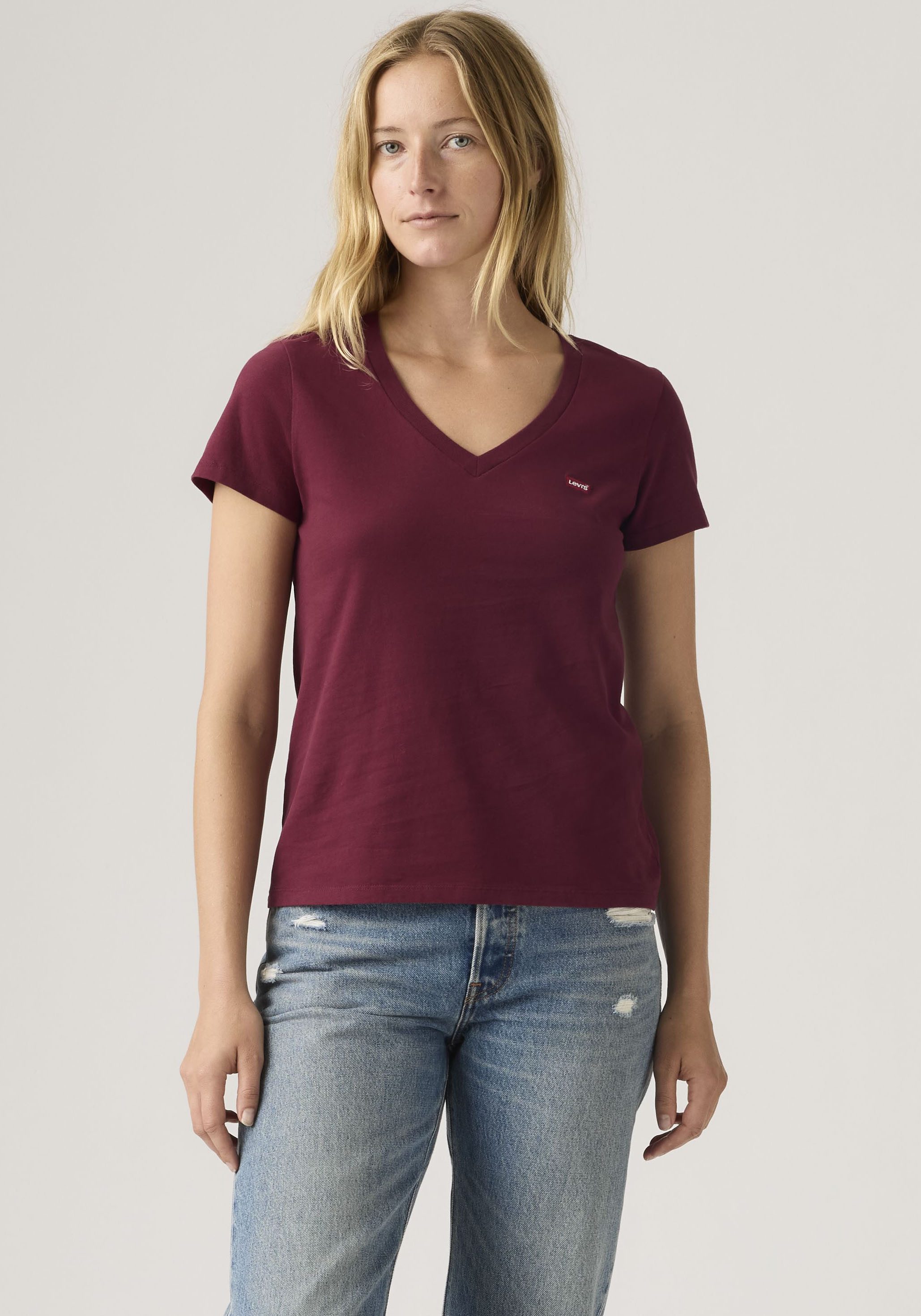 Levi's® V-Shirt Perfect Tee mit kleinem Batwing- Logo günstig online kaufen
