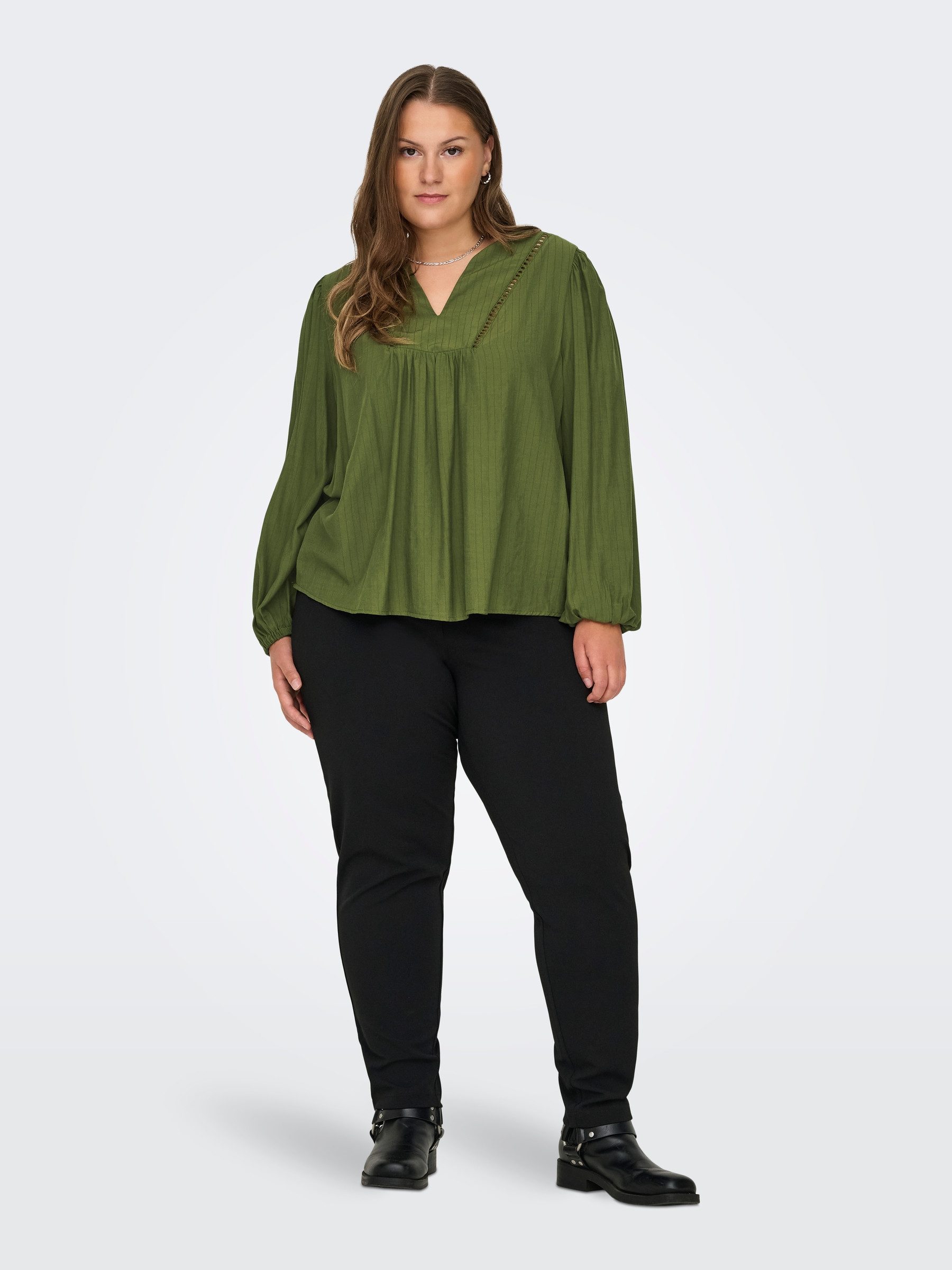 ONLY CARMAKOMA Blusenshirt Plus Size V-Ausschnitt günstig online kaufen