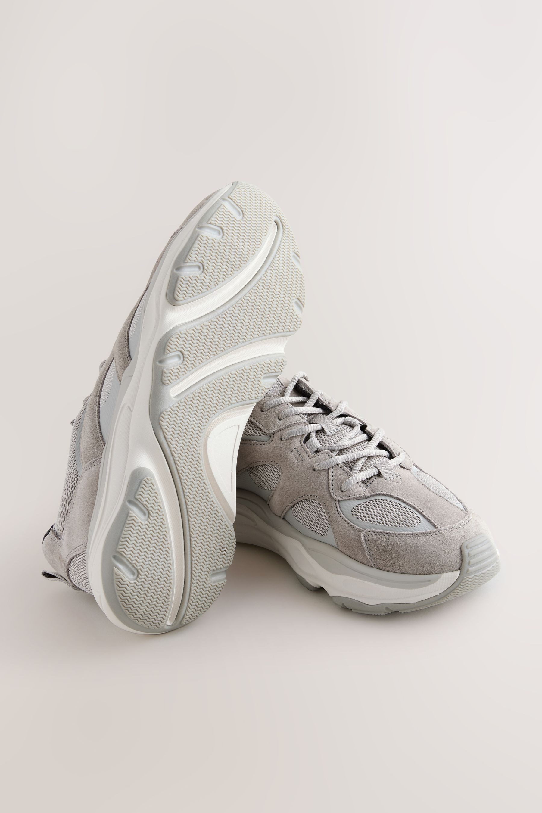 Next Laufschuhe mit Veloursbesatz Sneaker (1-tlg)