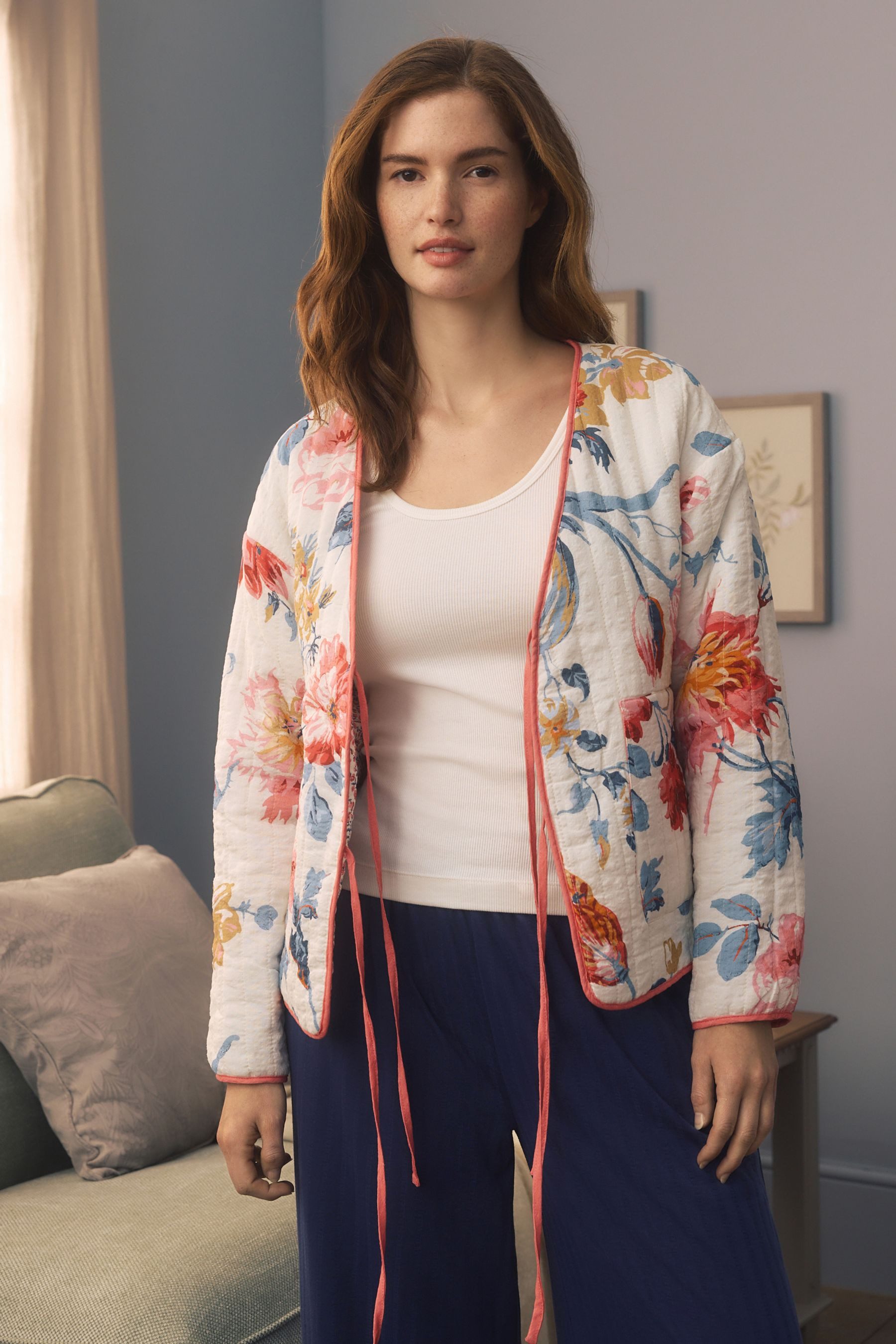 LAURA ASHLEY Steppjacke Laura Ashley Wendbare Steppjacke (1-St)