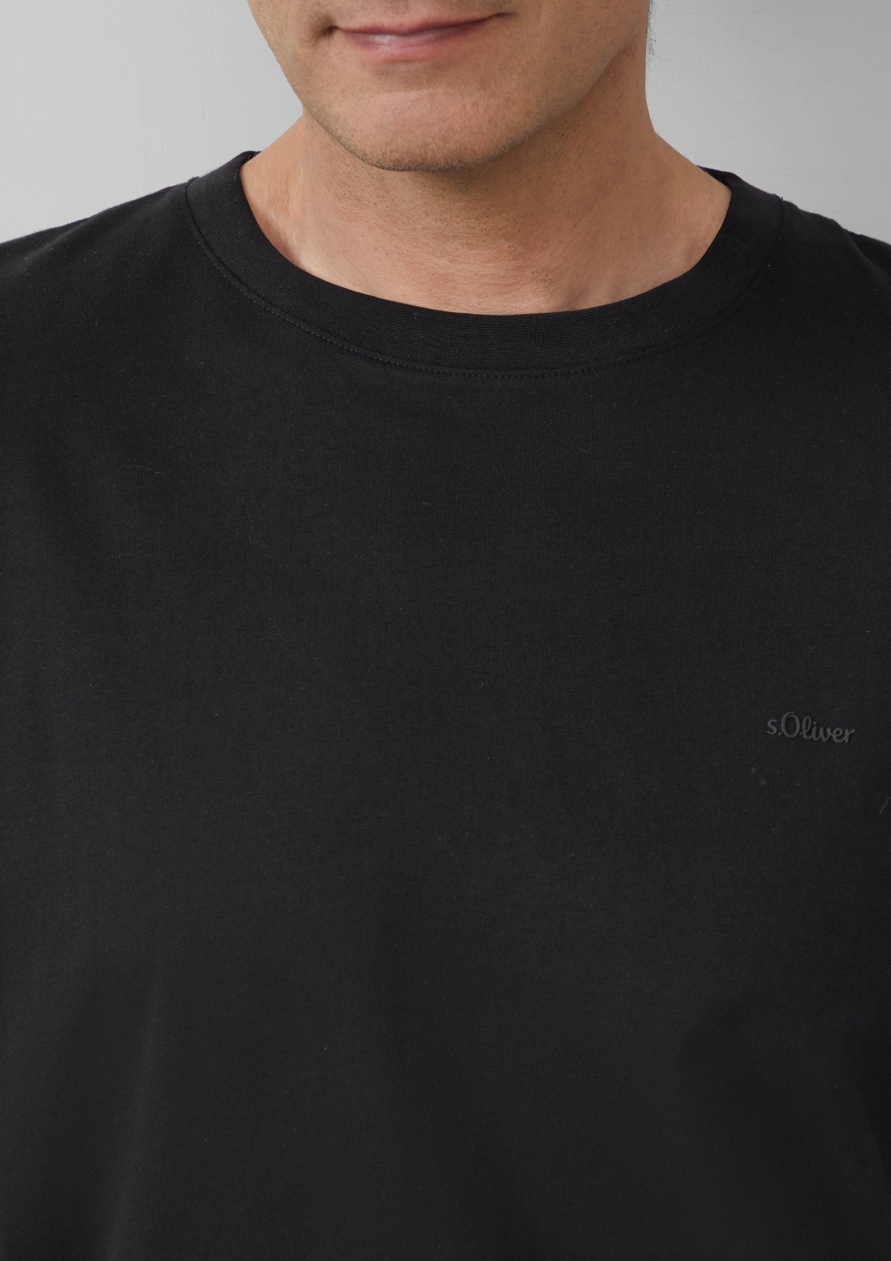 s.Oliver Kurzarmshirt Baumwoll-T-Shirt mit kleinem Logo-Print günstig online kaufen