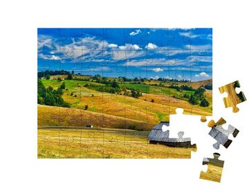 puzzleYOU Puzzle Bauernhaus auf dem Feld, Zlatibor, Serbien, 48 Puzzleteile, puzzleYOU-Kollektionen Serbien