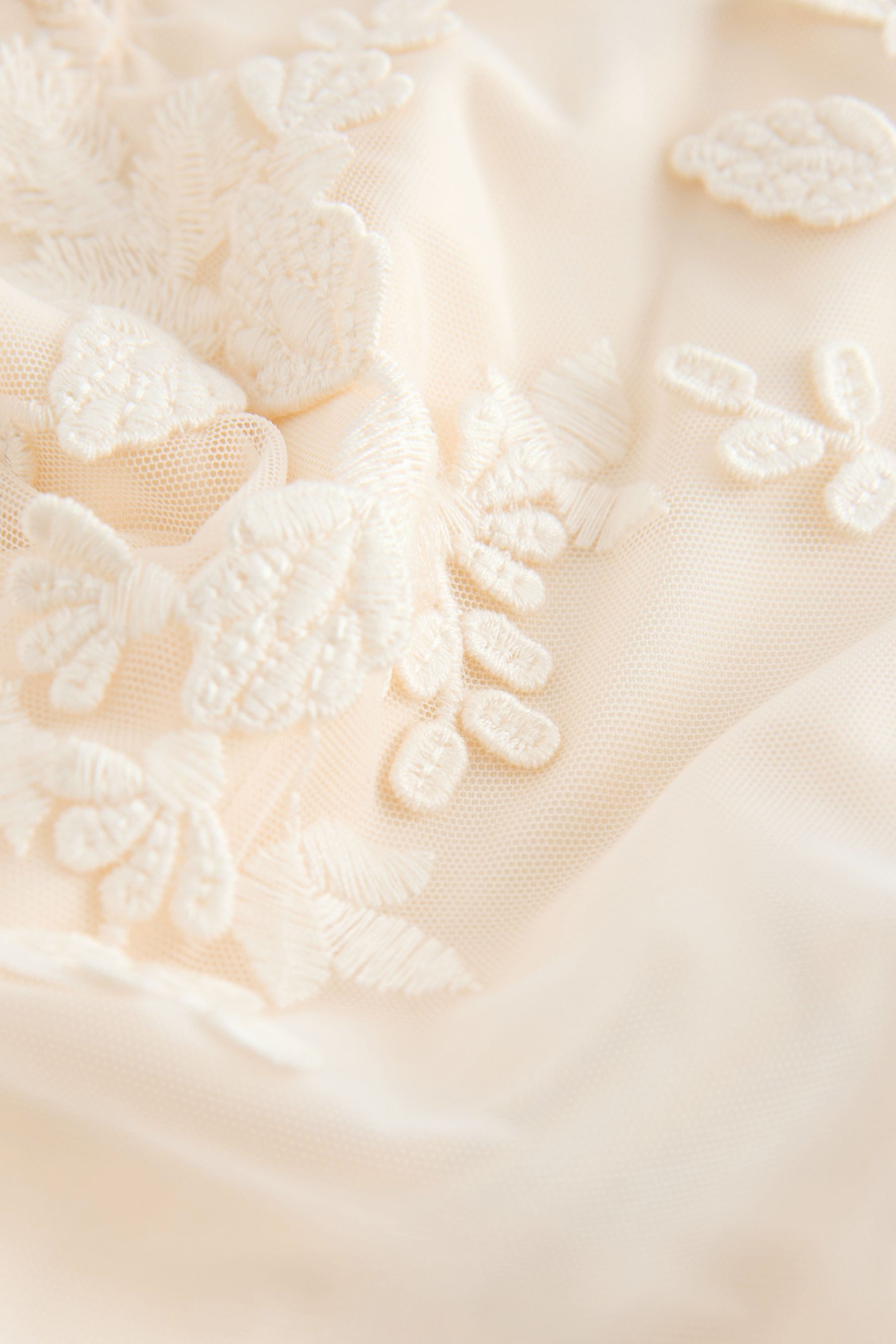 LIPSY Body Lipsy Bodysuit mit tiefem Ausschnitt und 3D-Blumen (1-tlg)