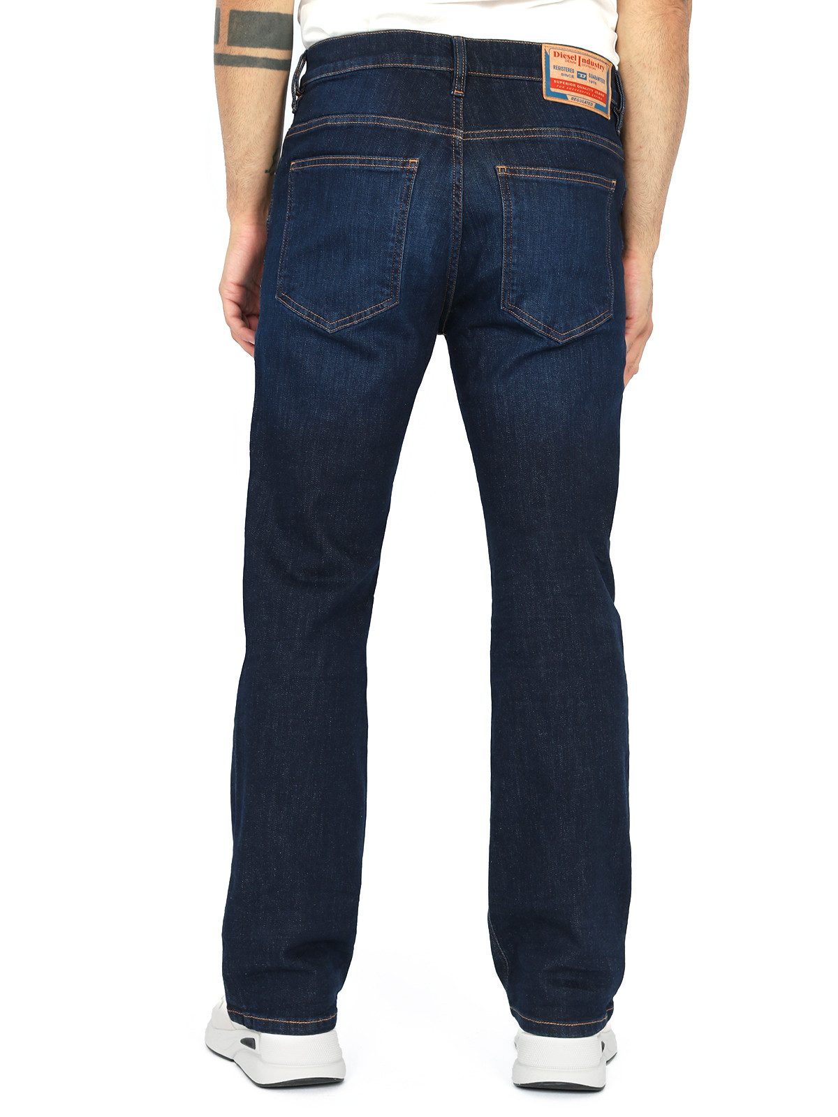 Diesel Bootcut-Jeans schmale, ausgestellte Beinform - günstig online kaufen