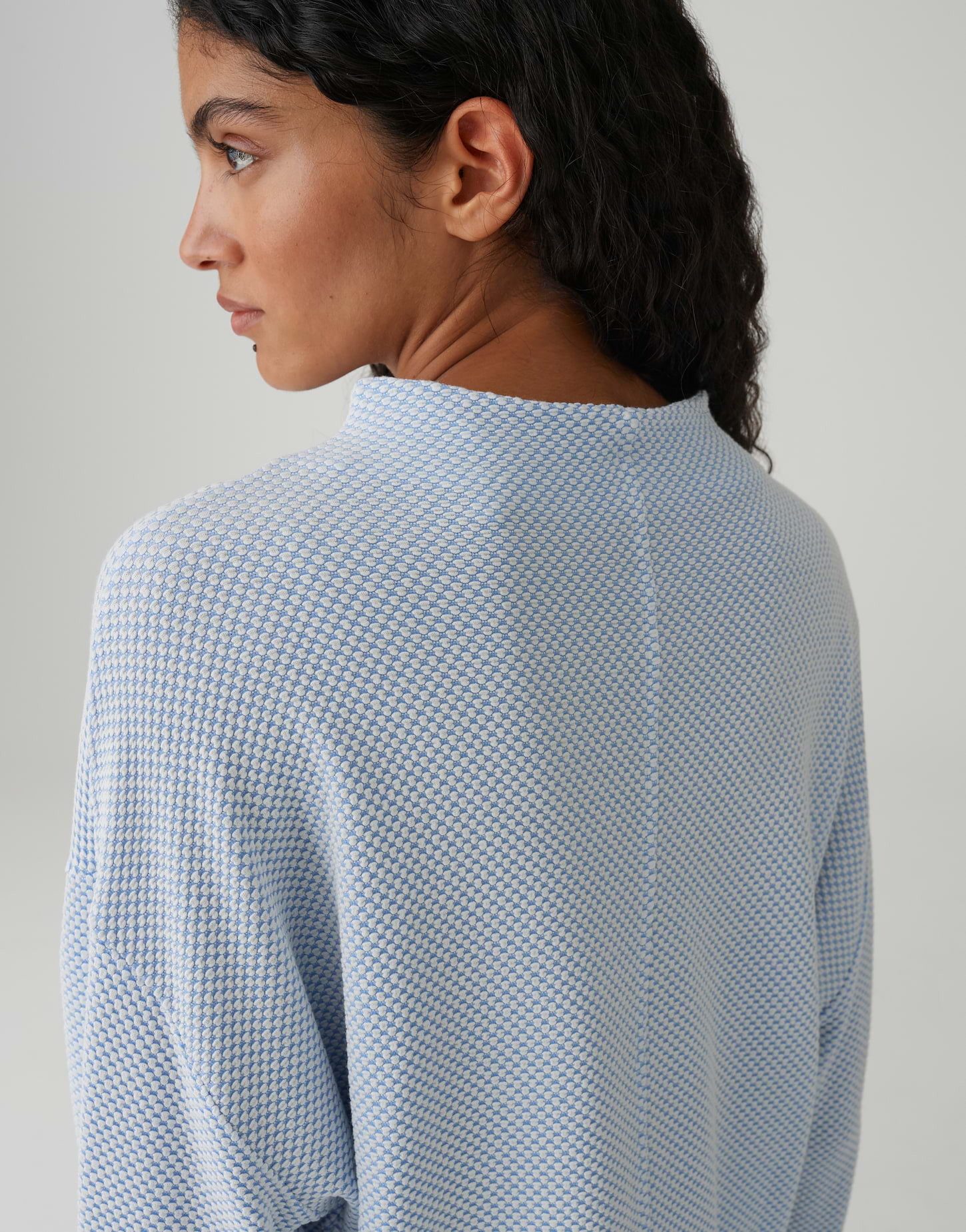 OPUS Longsleeve SERATA mit zweifarbiger Textur Lockere Passform, schmal zulaufender Schnitt, überschnittene Schulter