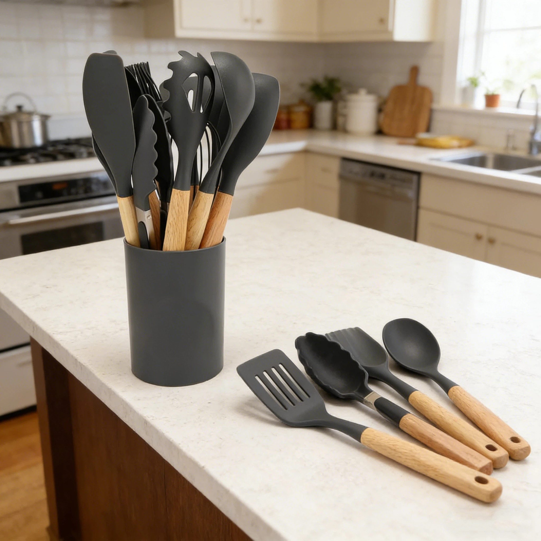 OKWISH Kochbesteck-Set 12er Küchenutensilien Set Küchenhelfer Kochgeschirrset (mit Hitzebeständigem Holzgriff und Aufhängeschlaufe, 12-tlg., Kochbesteck, Silikon und Holz), BPA-frei für Kochen Braten Schöpfen Mischen und Backen usw