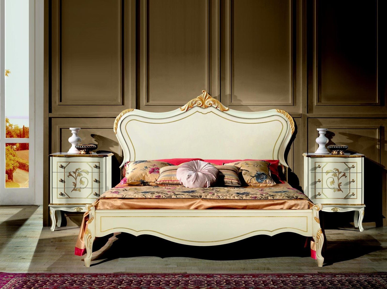 Xlmoebel Holzbett Luxus Designbett aus Holz im barocken Stil mit opulenten Verzierungen (1-tlg., Bett), Hergestellt in Italien