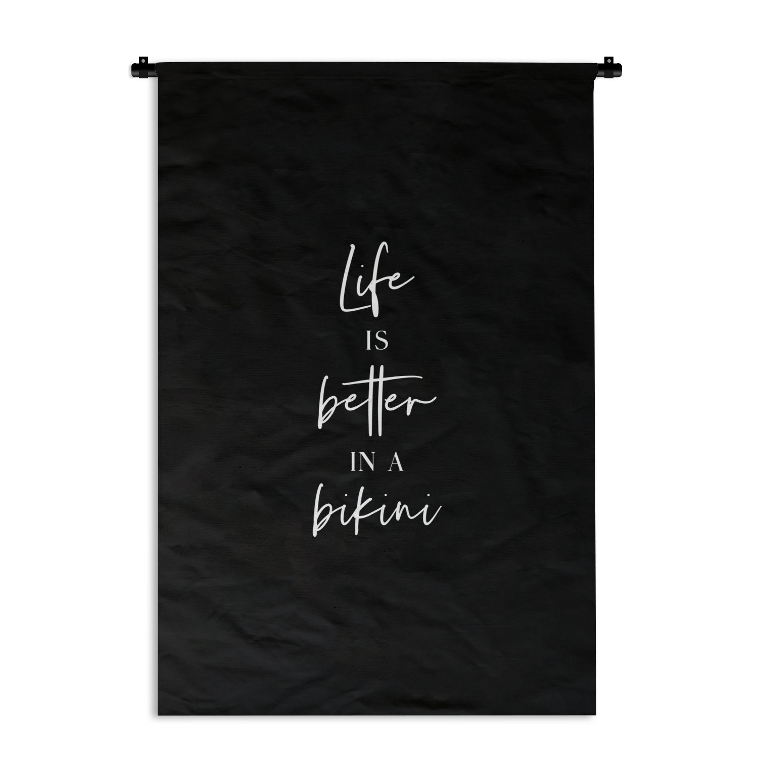 MuchoWow Wanddekoobjekt Das Leben ist besser im Bikini - Schwarz - Zitat, Wanddeko für Wohnzimmer, Schlafzimmer, Kleid, Wandbehang, Kinderzimmer