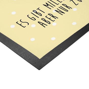 Fußmatte 40 x 60 cm Pinguin mit Kind - Gelb Pastell - Geschenk, Haustürmatte, Mr. & Mrs. Panda, Höhe: 0.3 mm, abriebfest