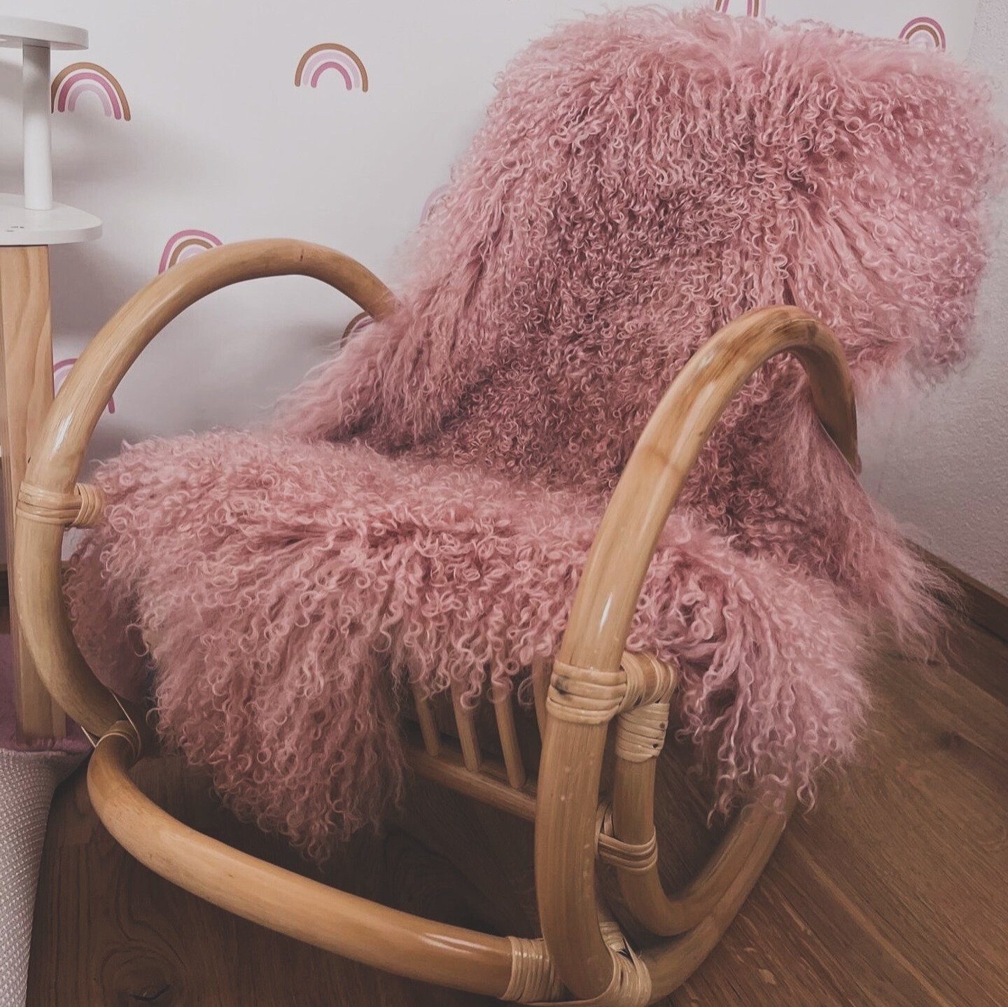 LIRA Deko Fellteppich Lammfell Tibetlamm Echtfell Lammteppich - Läufer große Farbauswahl, fellförmig, waschbar, in verschiedenen Größen, weich & langlebig