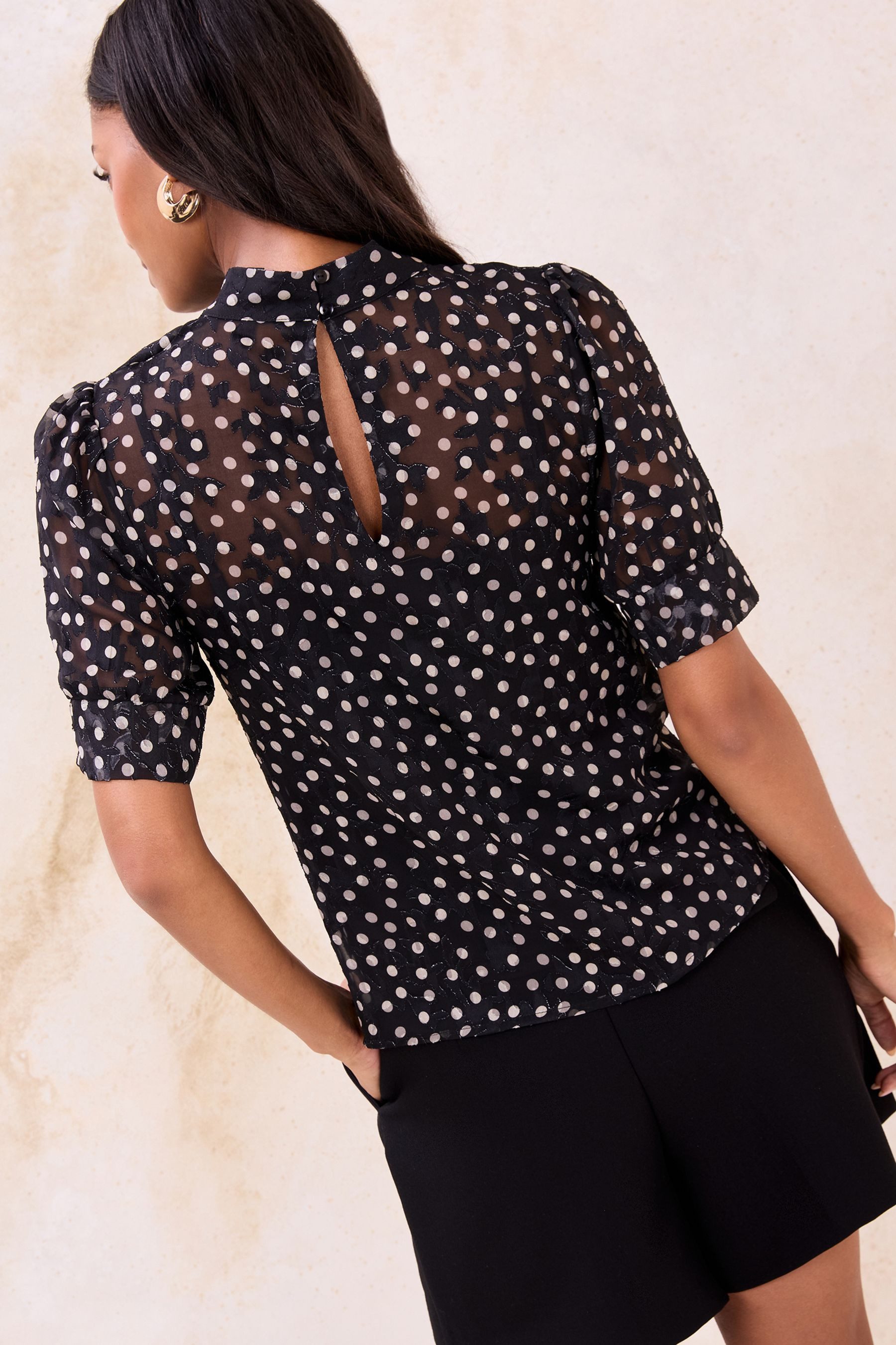 LIPSY Kurzarmbluse Lipsy gepunktetes Oberteil mit Puffärmeln, Regular (1-tl günstig online kaufen