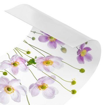 Bilderdepot24 Küchenrückwand weiß dekor Blumen Landhaus Wandpaneel Küche Anemonen Mix, (1-tlg., Nischenrückwand - für Fliesenspiegel ohne Bohren - matt), Spritzschutz Rückwand Küche Herd - Folie selbstklebend versch. Größen