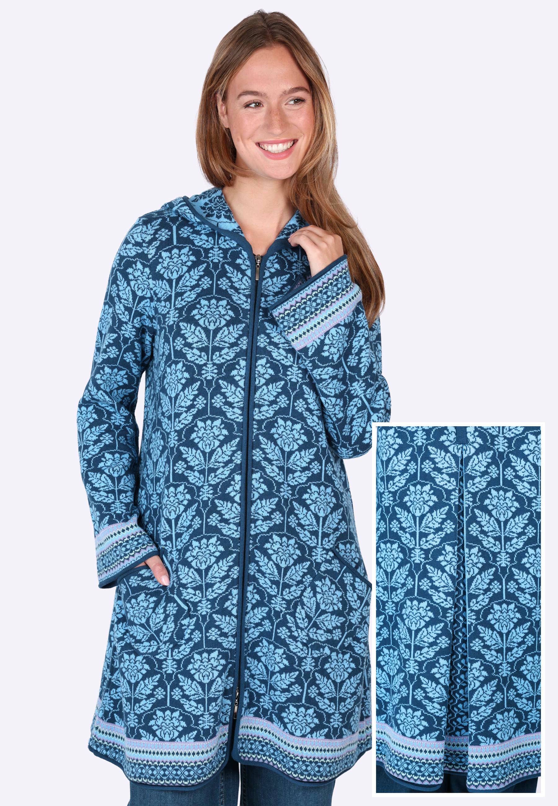 Deerberg Strickmantel Britta Kellerfalte am Rücken