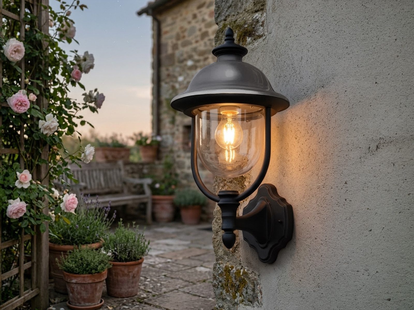 KONSTSMIDE LED Außen-Wandleuchte große Wandlaterne stehend, Höhe 48cm, LED wechselbar, Warmweiß, Wand Außenleuchte, Fassadenbeleuchtung Landhausstil inkl. Leuchtmittel