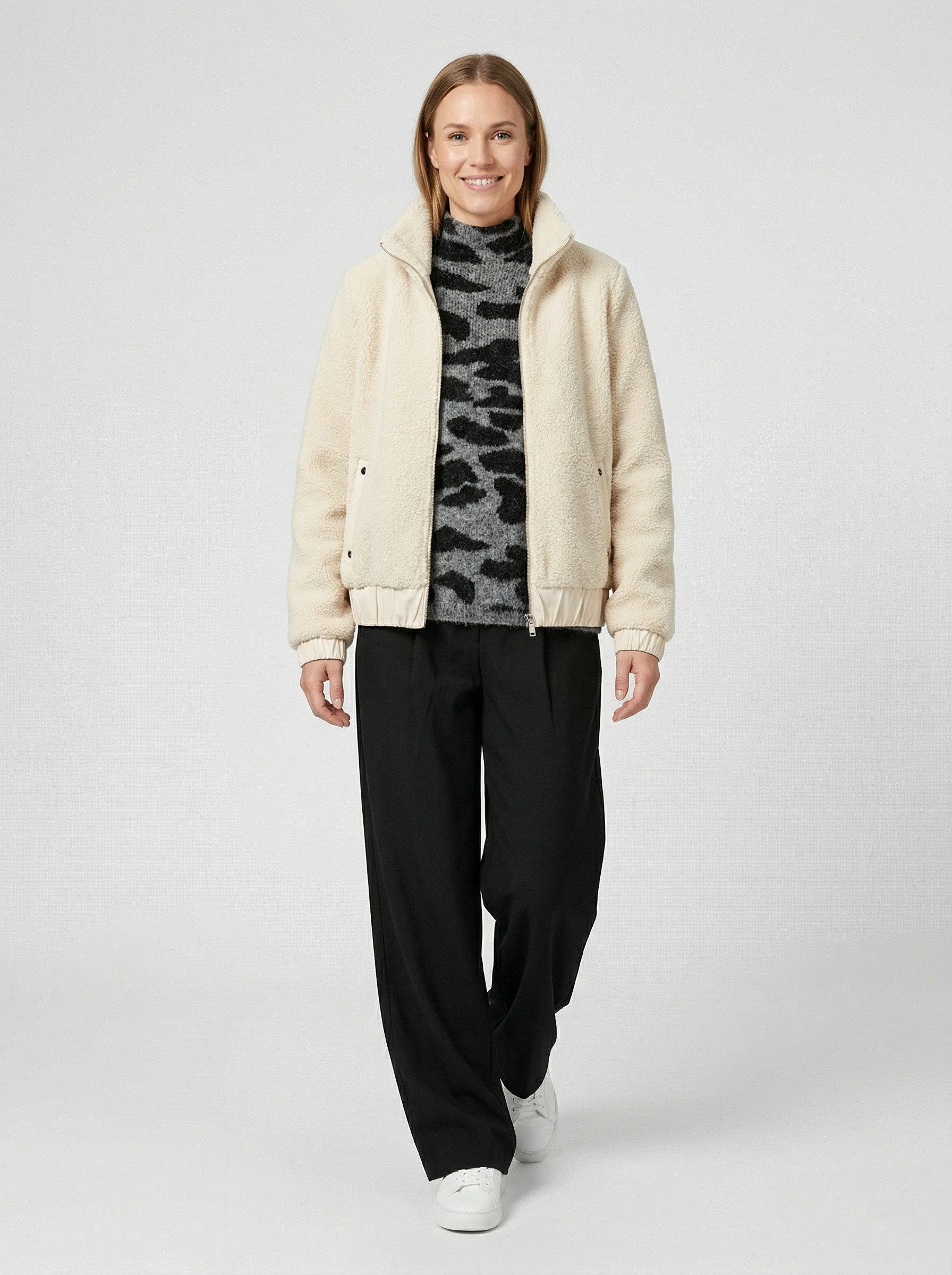 Zum Outfit 5