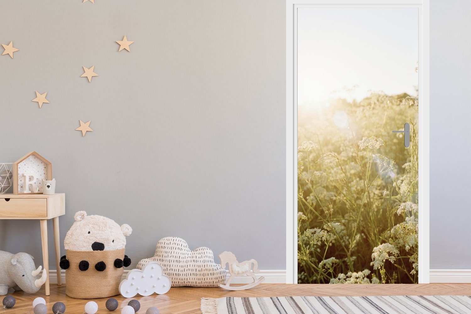 Tür, Frühling, bedruckt, Türtapete Weiß Fototapete Matt, Blumen (1 für - Türaufkleber, 75x205 cm MuchoWow St), -