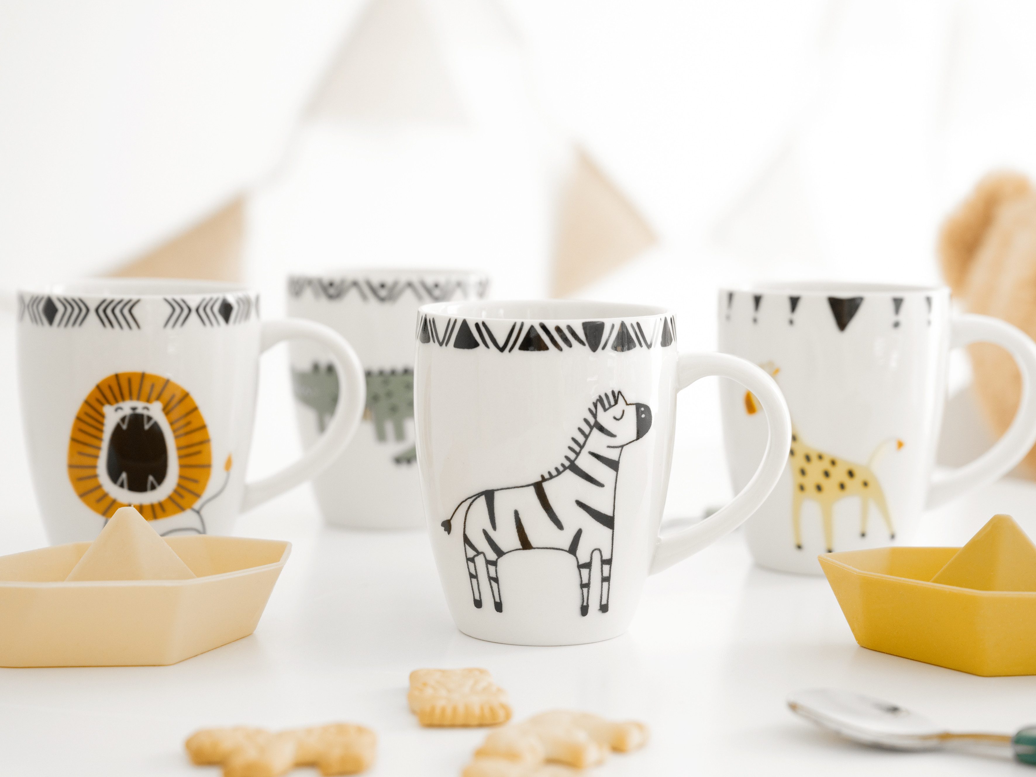 CreaTable Becher Safari, Becher-Set 4-tlg., 4-tlg., Steinzeug, Tiermotive, skandinavischer Stil, Ethno-Style Motive