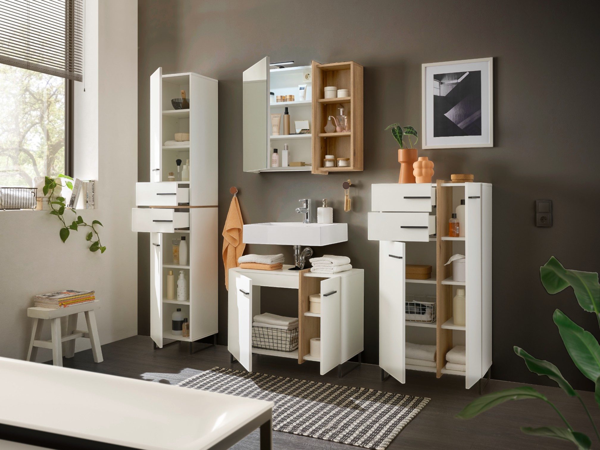 moebel-dich-auf Badmöbel-Set MESSINA, (Set 1, 4-St., Hochschrank, Spiegelschrank, Wbu, Highboard), Softclose-Funktion