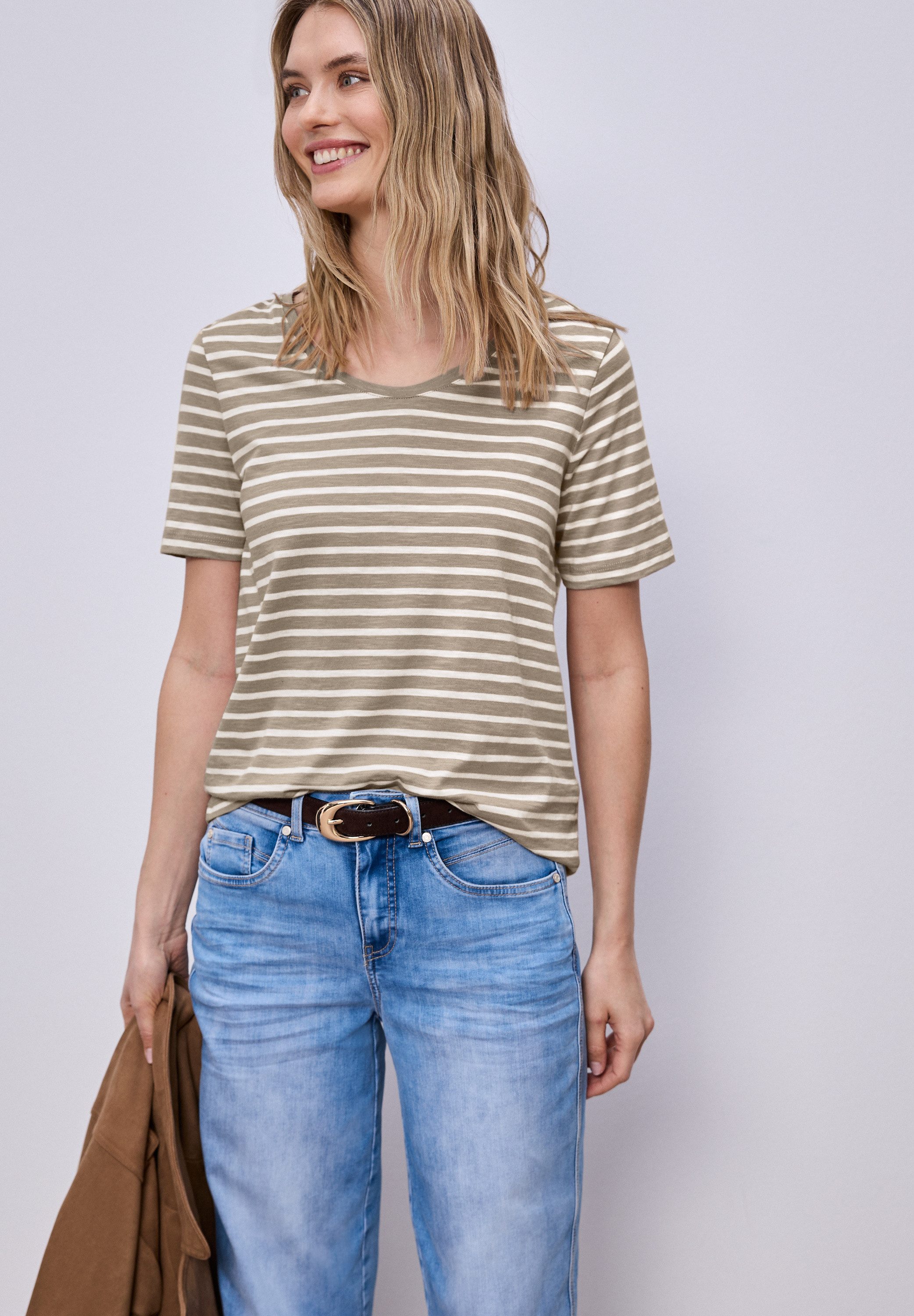STREET ONE Kurzarmshirt Style Gerda im Streifen-Look und mit Rundhals