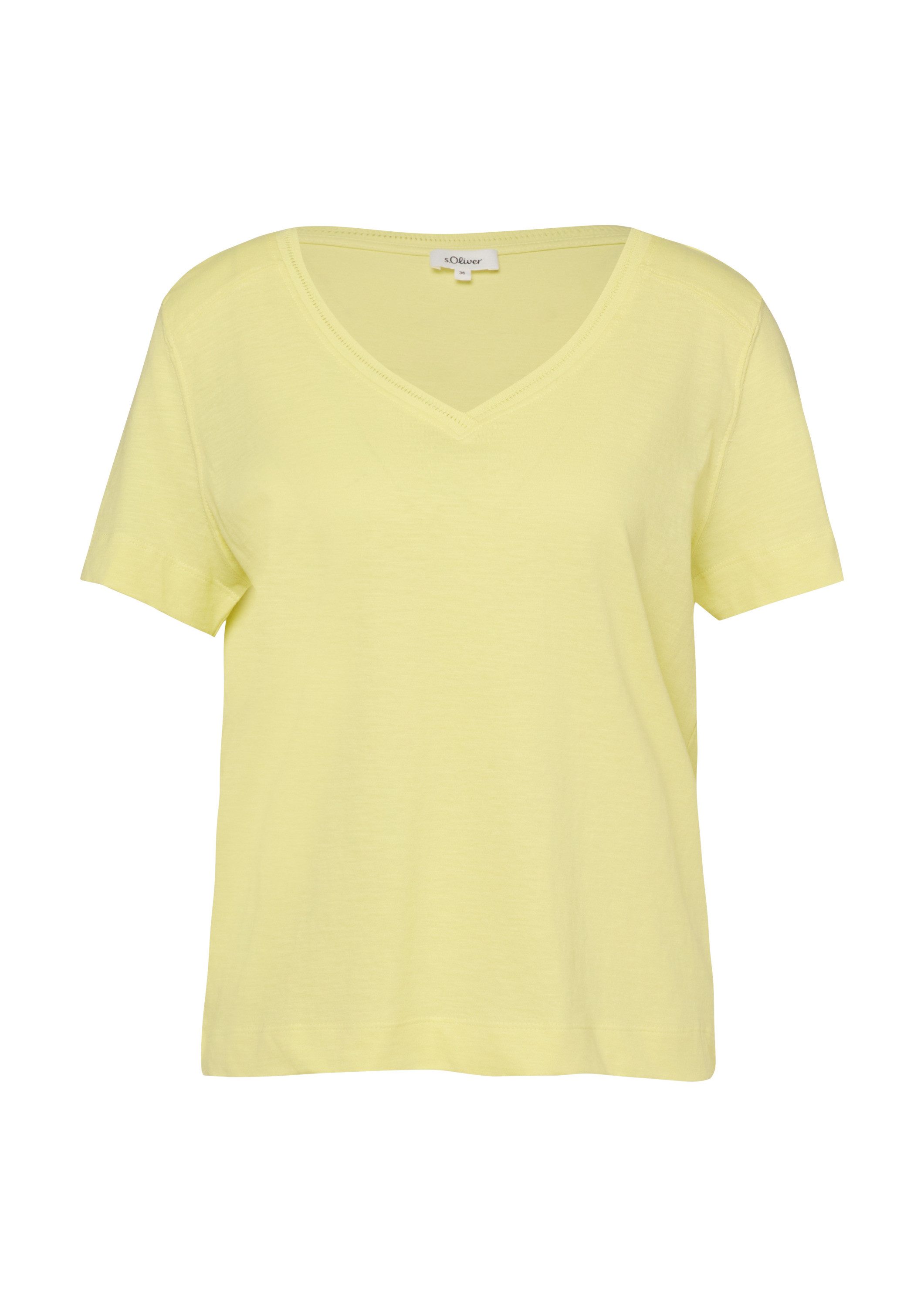 s.Oliver Kurzarmshirt T-Shirt Flammgarn-T-Shirt mit Ausschnitt-Detail