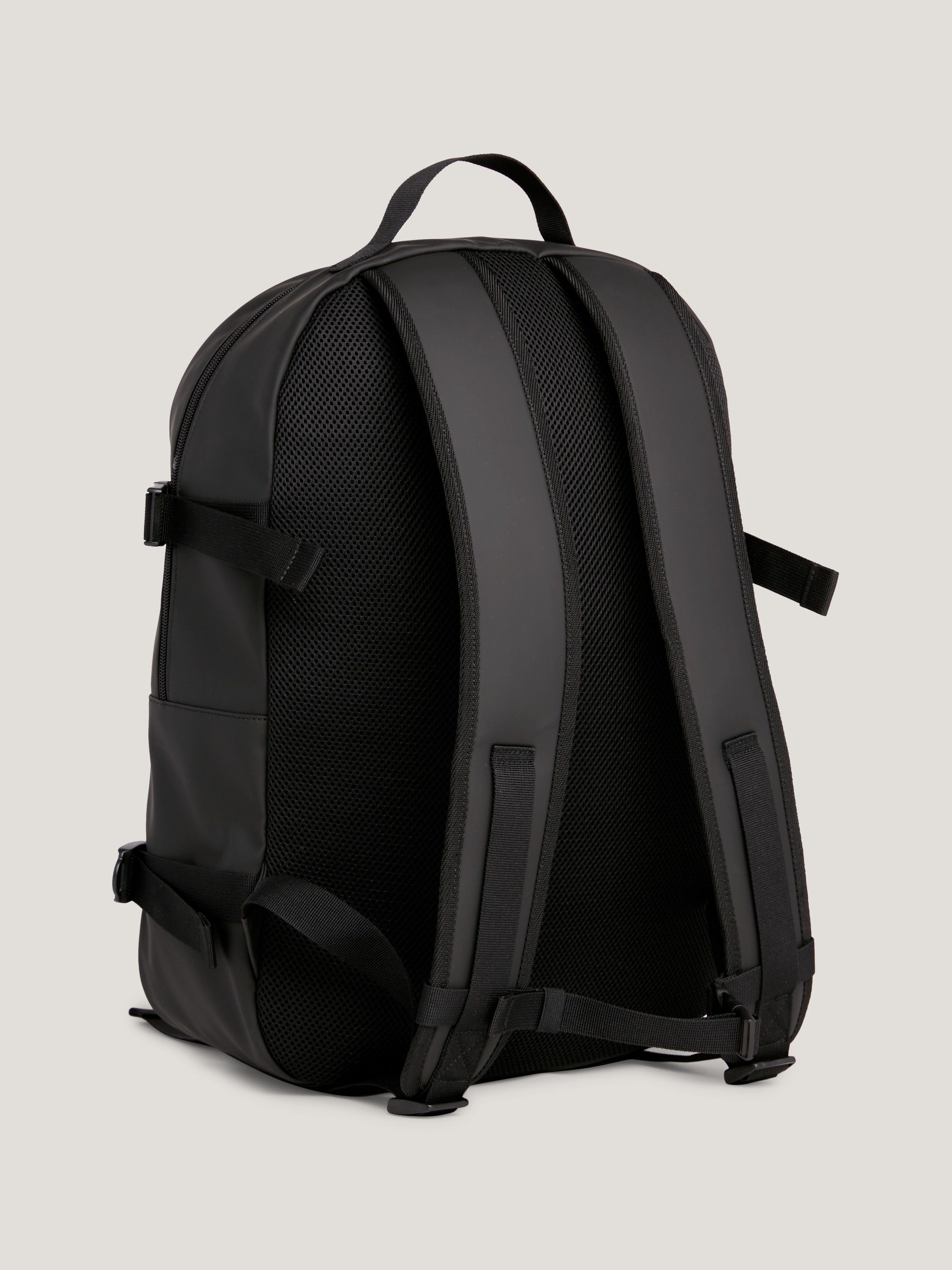 Tommy Jeans Cityrucksack TJM DAILY + STERNUM BACKPACK, im praktischen Format