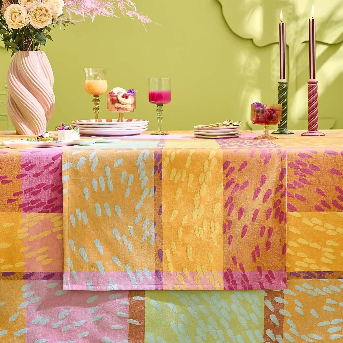 Garnier Thiebaut Tischläufer Tischläufer Mille Sources Berlingot 55x180 cm, jacquard-gewebt