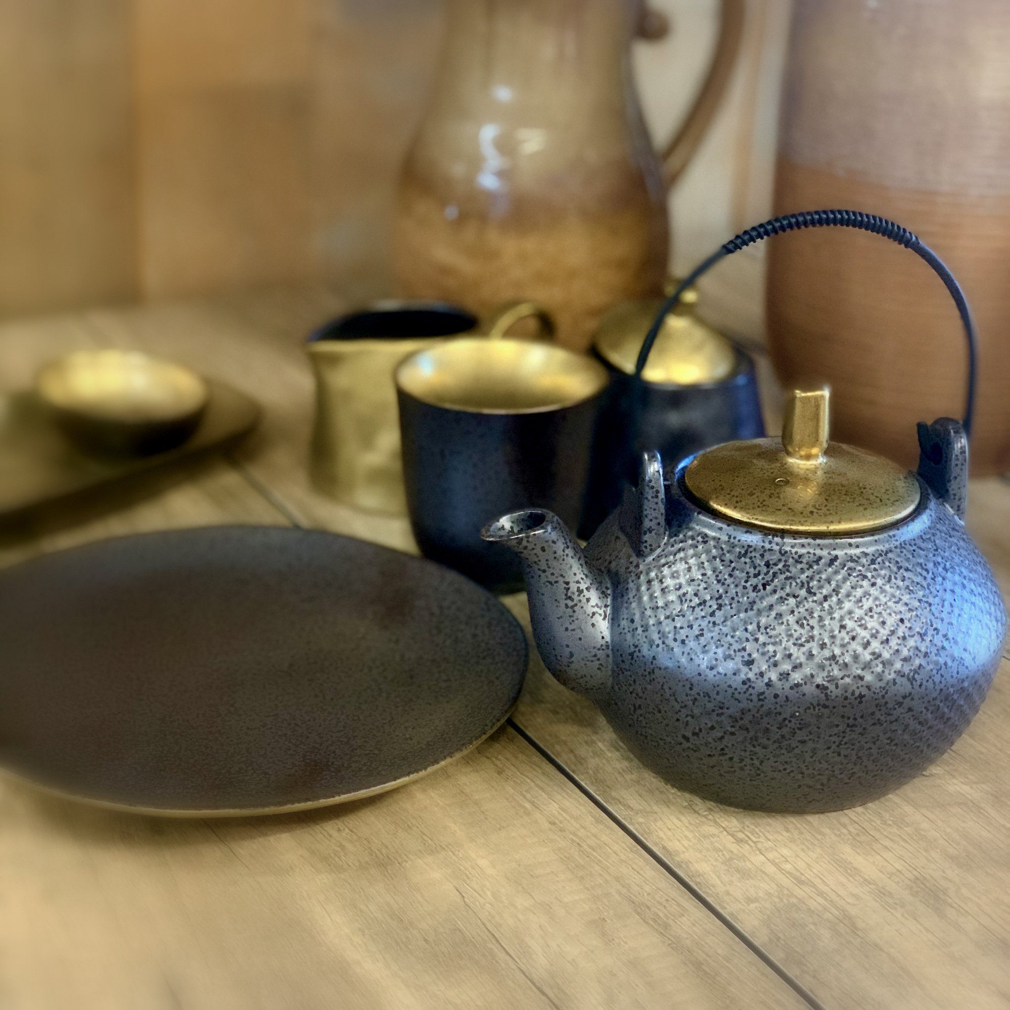 Werner Voß Teekanne Werner Voß Teekanne Ceylon Assam gold Porzellan/Metall