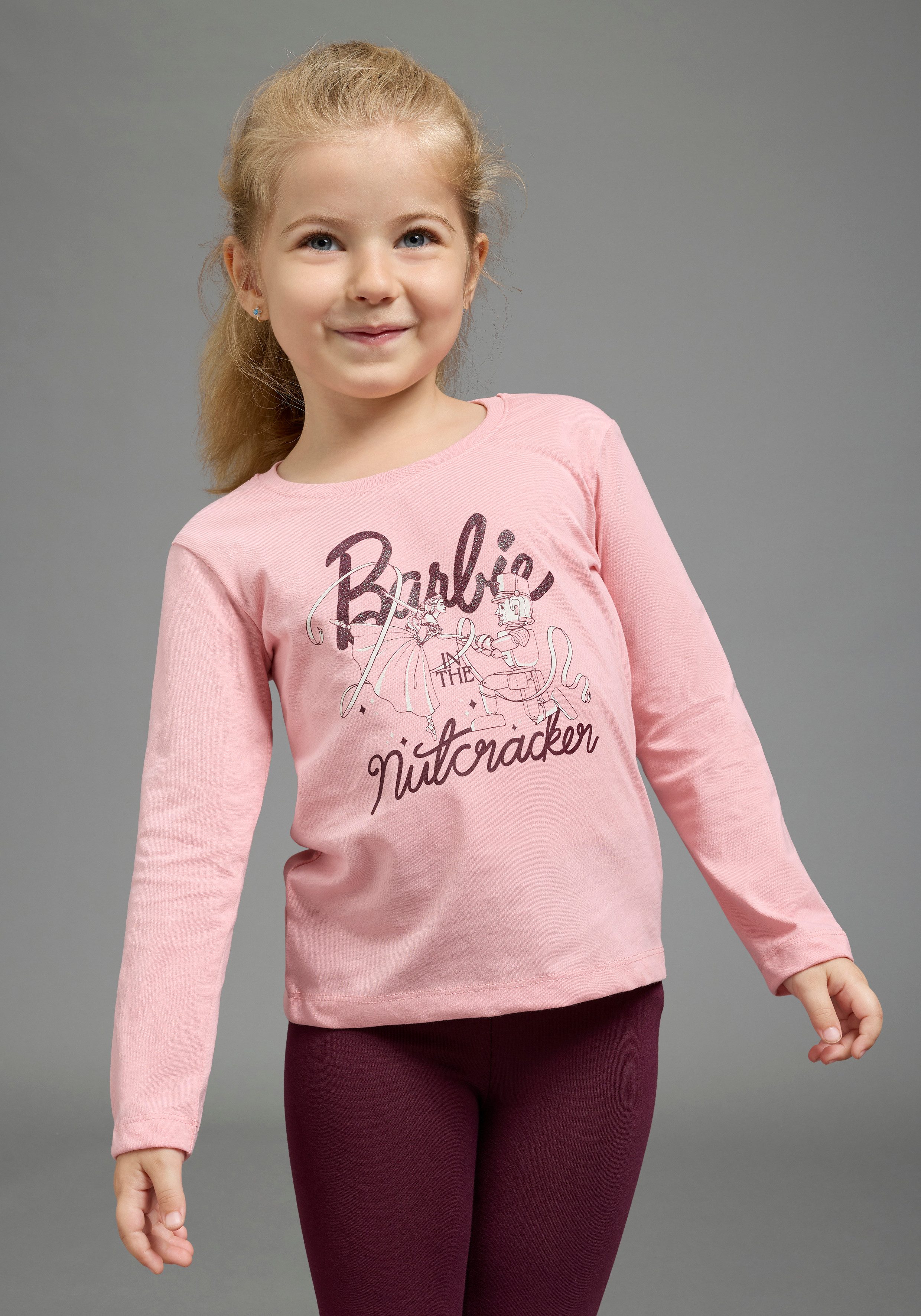 KIDSWORLD Langarmshirt BARBIE Glitzerdruck Shirt, Mattel BARBIE Nussknacker Shirt, hüftlange Basic-Passform, Langarm-Design