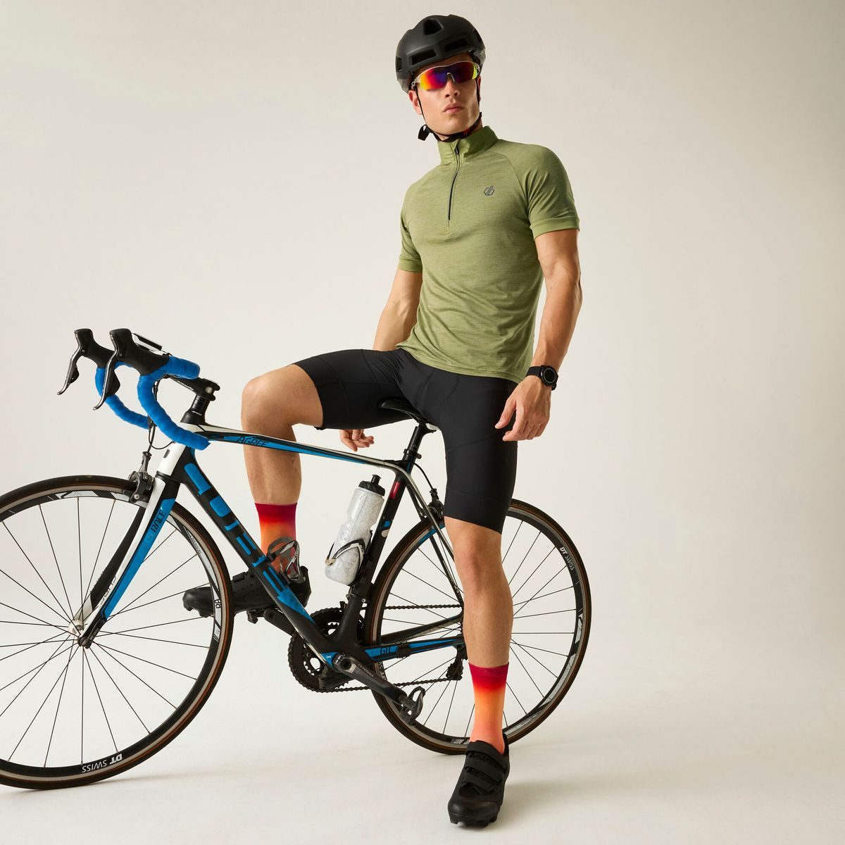 Dare2b Radtrikot Pedal It Out II Jersey Herren-Fahrradtrikot mit schnelltrocknendem Gewebe, UV-Schutz und