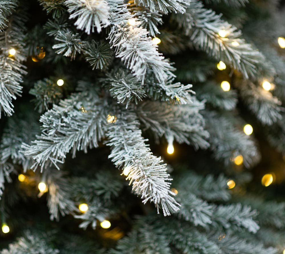 Evergreen Classics Künstlicher Weihnachtsbaum Frost Fichte, LEDs, Kunstschnee – Bild 4 von 5