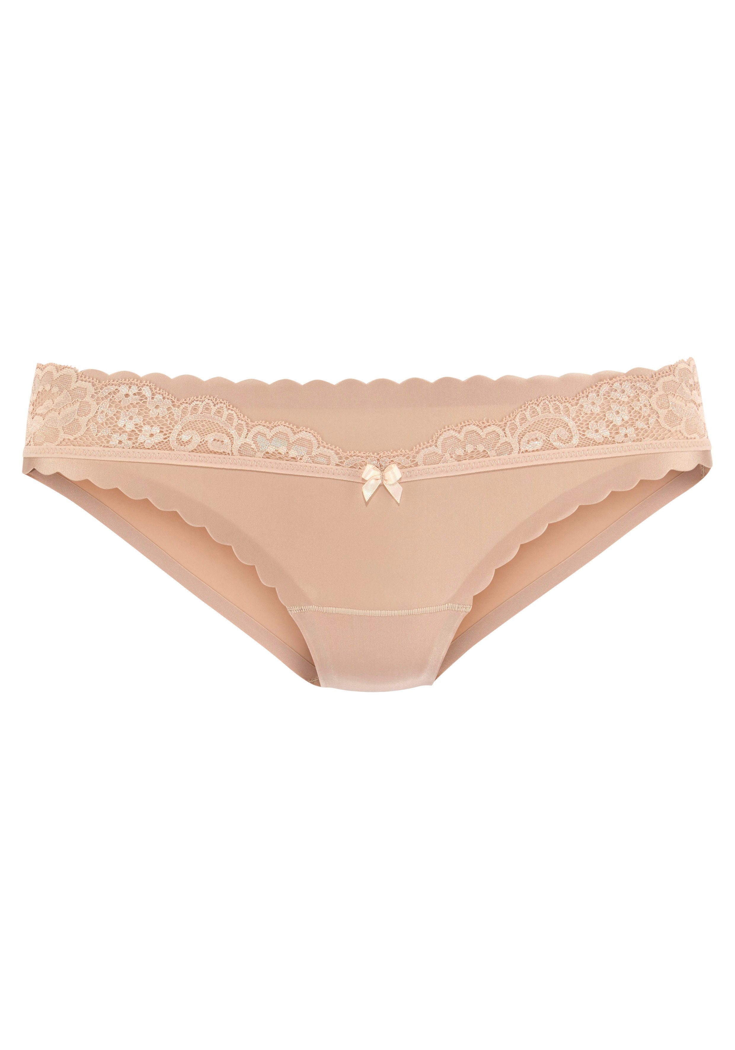 LASCANA Bikinislip mit extra flachen Kanten und feiner Spitze