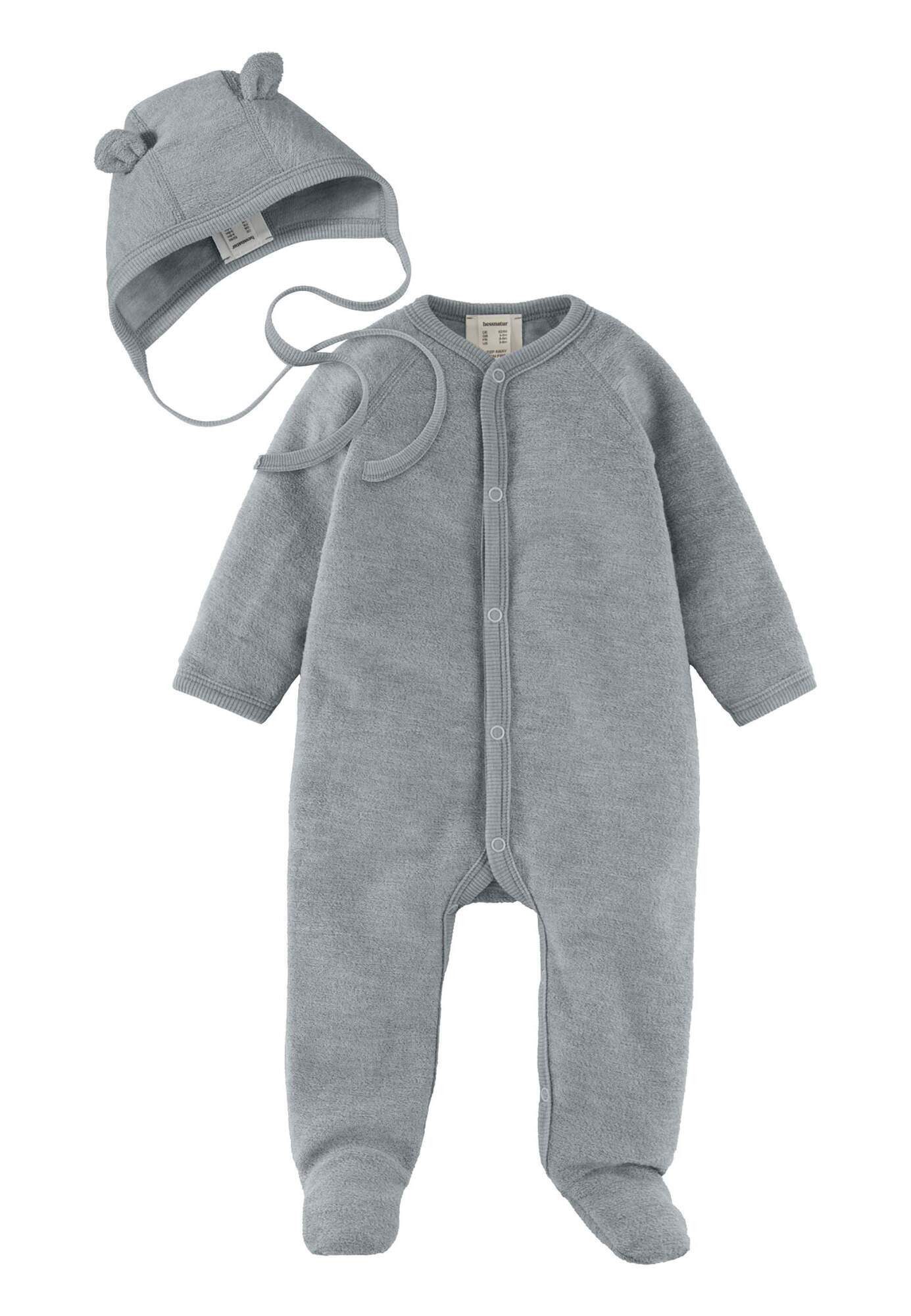 Hessnatur Erstausstattungspaket aus reiner Bio-Merinowolle (Set, 1-tlg., Overall und Häubchen)