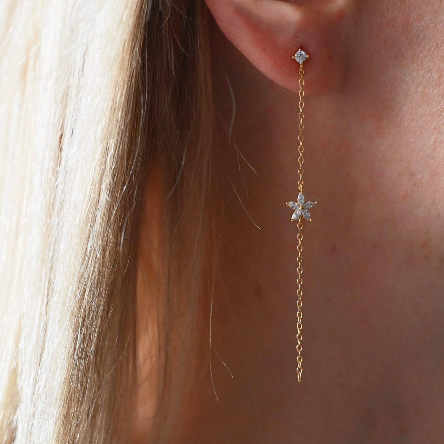 Runde Perlé Paar Ohrhänger Kettenohrringe, kleine Blume Stern an zarter Ket günstig online kaufen