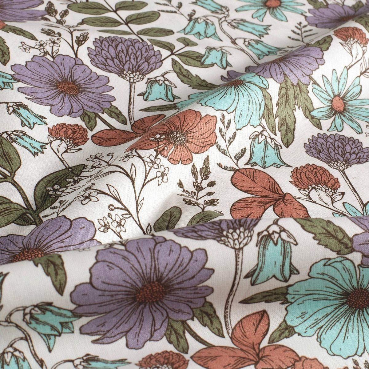 SCHÖNER LEBEN. Stoff Baumwollstoff Popeline Blumen wollweiß lila türkis rot, allergikergeeignet