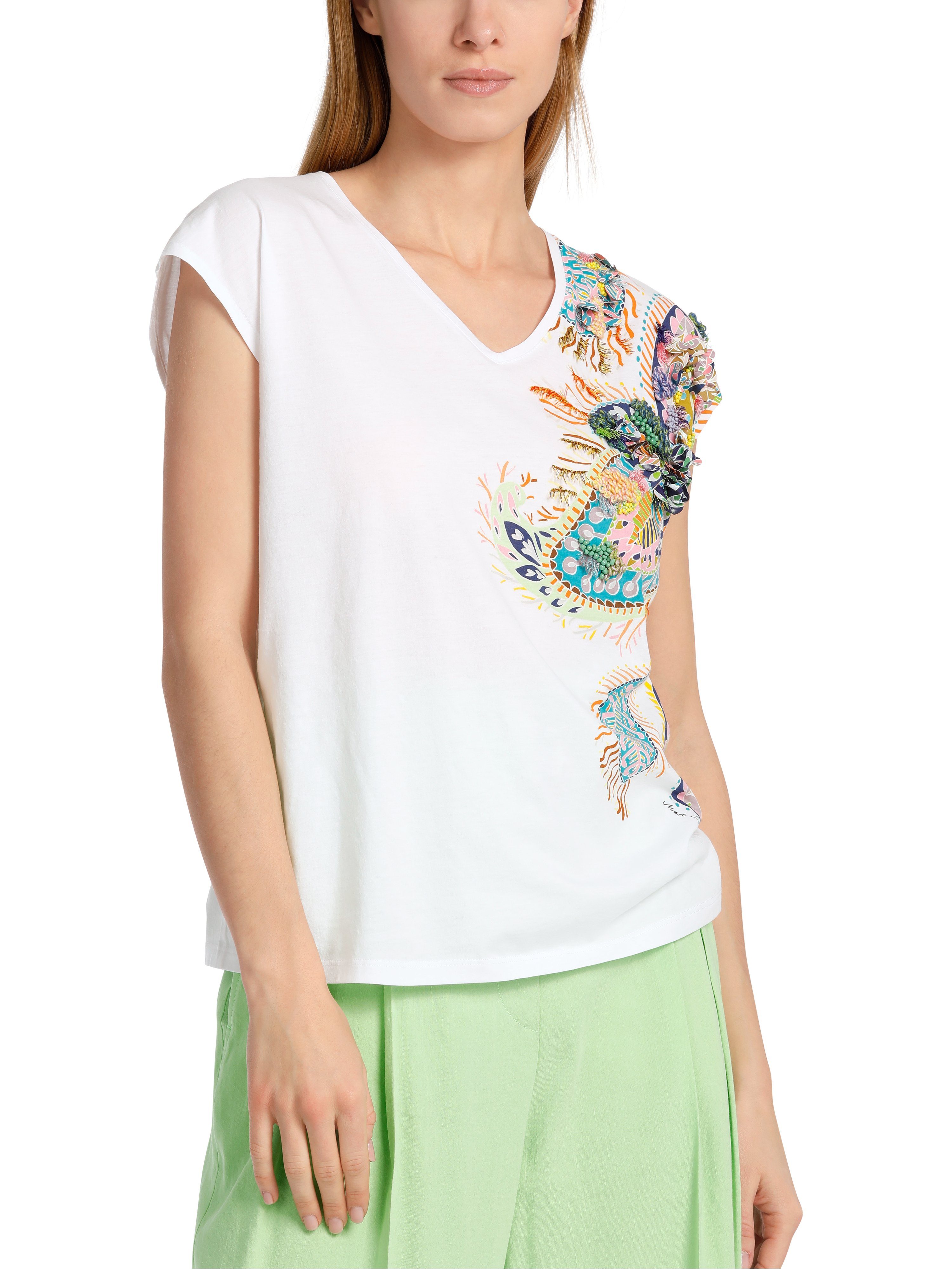 Marc Cain V-Shirt "Collection Beach House" Premium Damenmode mit fancy Blattmotiv, körpernah